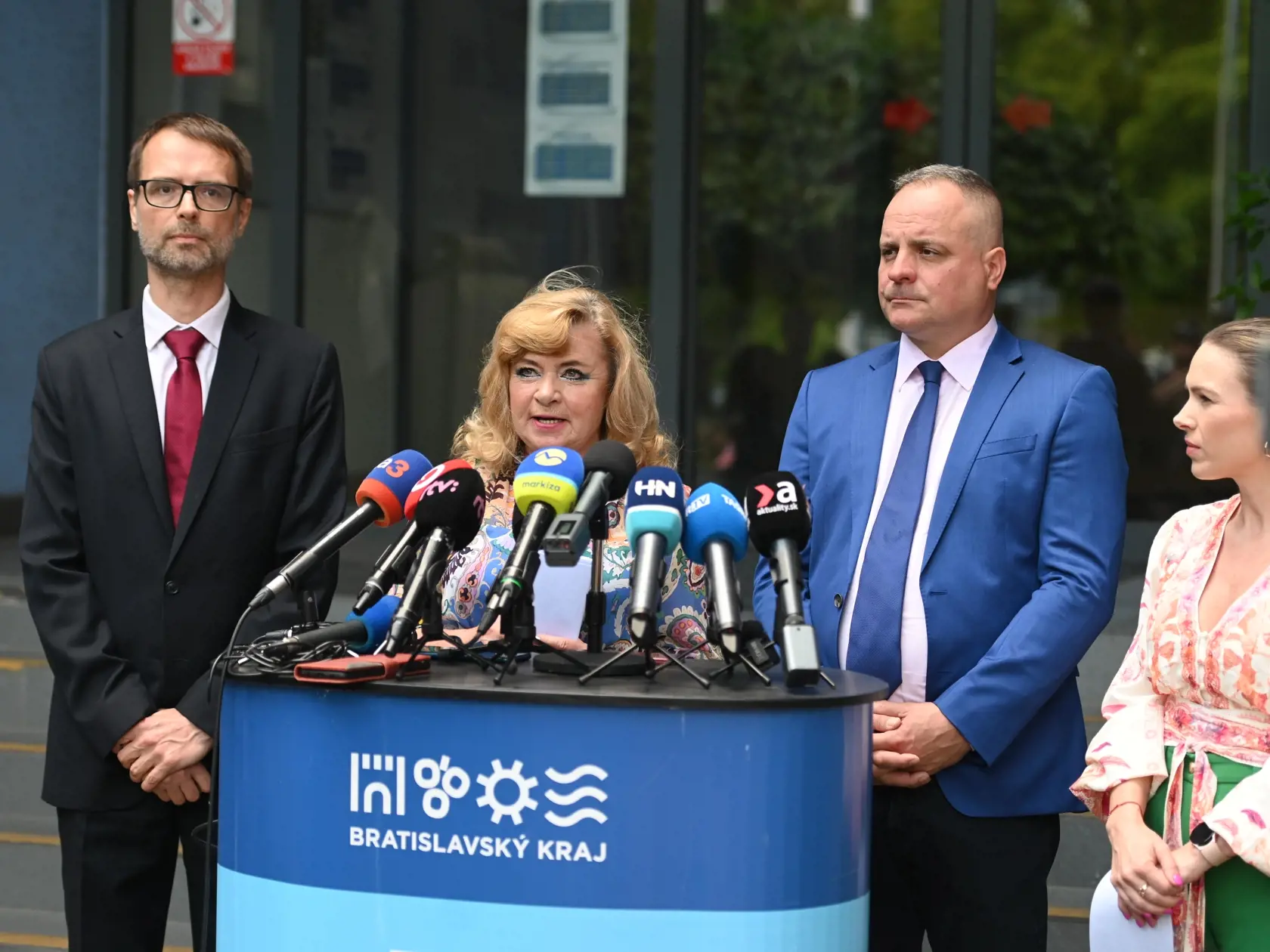 Juraj Droba, Mária Lévyová a Tomáš Szalay informujú o alarmujúcej nemocničnej starostlivosti v BSK
