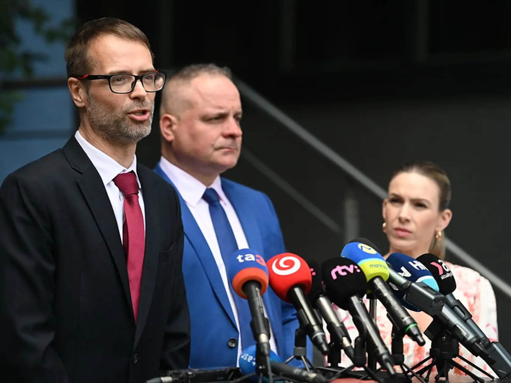 Tomáš Szalay a Juraj Droba. Lekár kraja a bratislavský župan hovoria o kolabujúcom zdravotníctve nielen v BSK.