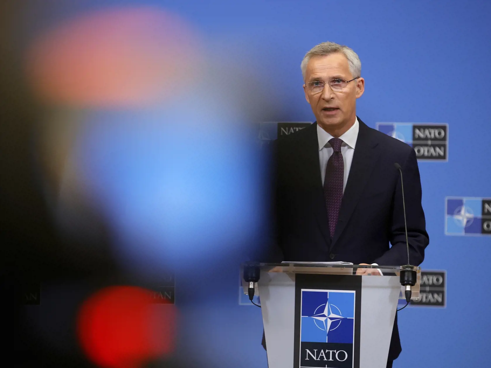 PK 28 Brusel - Generálny tajomník NATO Jens Stoltenberg sa prihovára počas tlačovej konferencie po zasadnutí Severoatlantickej rady (NAC) na úrovni ministrov obrany v Bruseli 15. júna 2022. Stoltenberg v stredu oznámil, že ukrajinský prezident Volodymyr Zelenskyj je pozvaný na summit lídrov Severoatlantickej aliancie, ktorý sa uskutoční koncom júna v španielskej metropole Madrid. FOTO TASR/AP

NATO Secretary General Jens Stoltenberg speaks during a media conference at NATO headquarters in Brusse