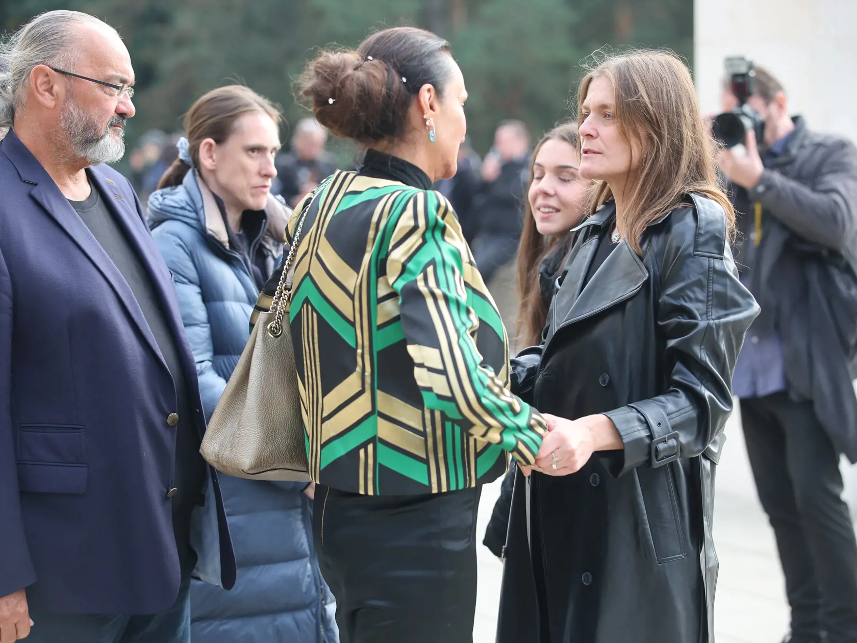Vdova Katarína Feldeková prijíma smútočné kondolencie.