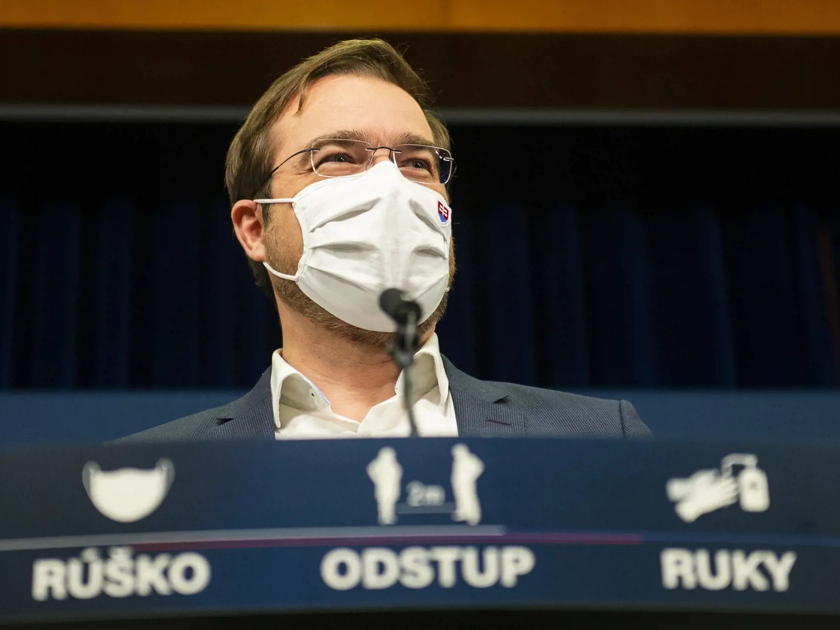 Na snímke minister zdravotníctva SR Marek Krajčí (OĽaNO) počas vyhlásenia k aktuálnej pandemickej situácii a rokovaniu mimoriadnej vlády SR v Bratislave v sobotu 16. januára 2021. FOTO TASR - Jakub Kotian