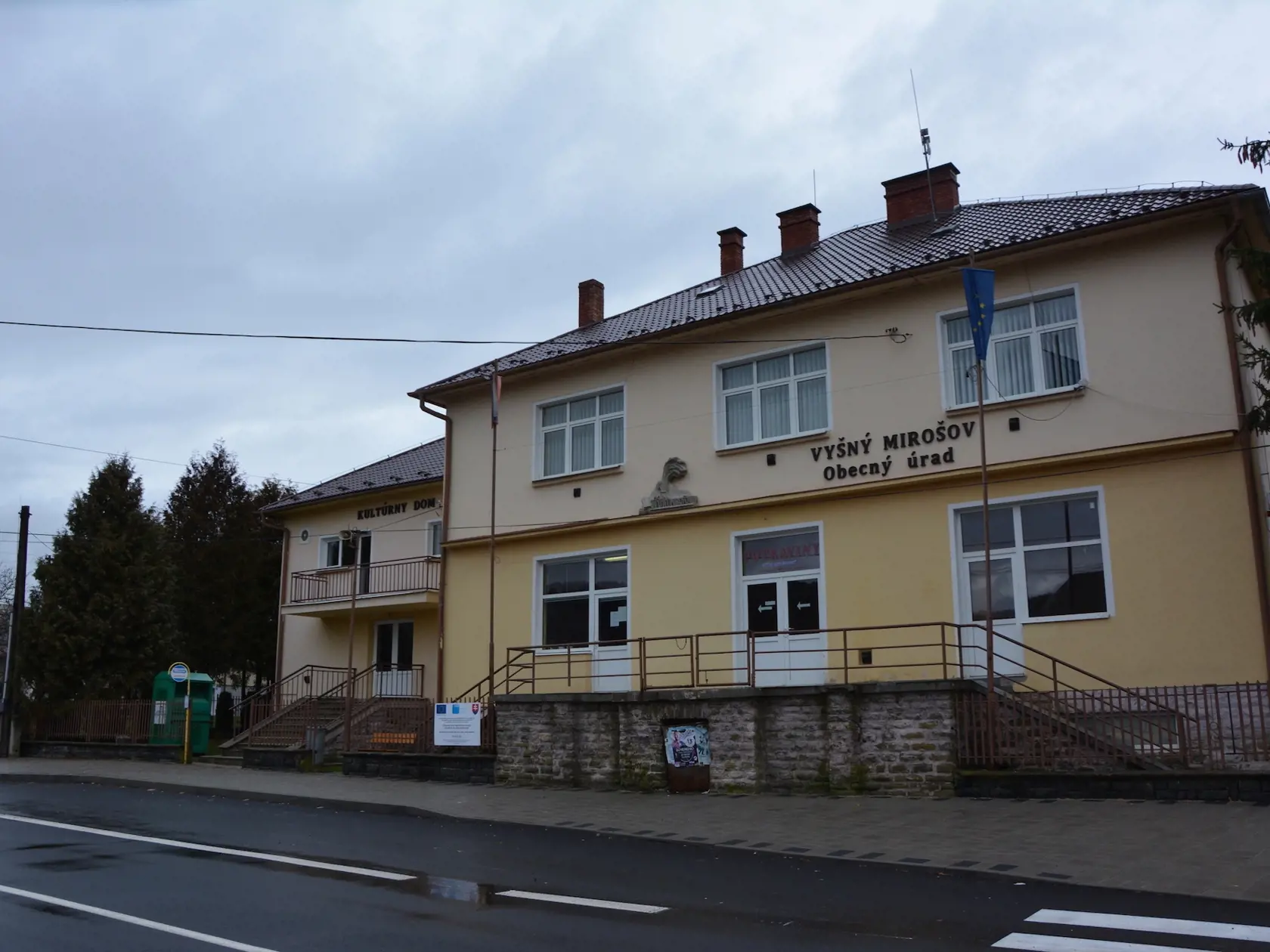 Obecný úrad vo Vyšnom Mirošove teraz riadi starostov švagor.