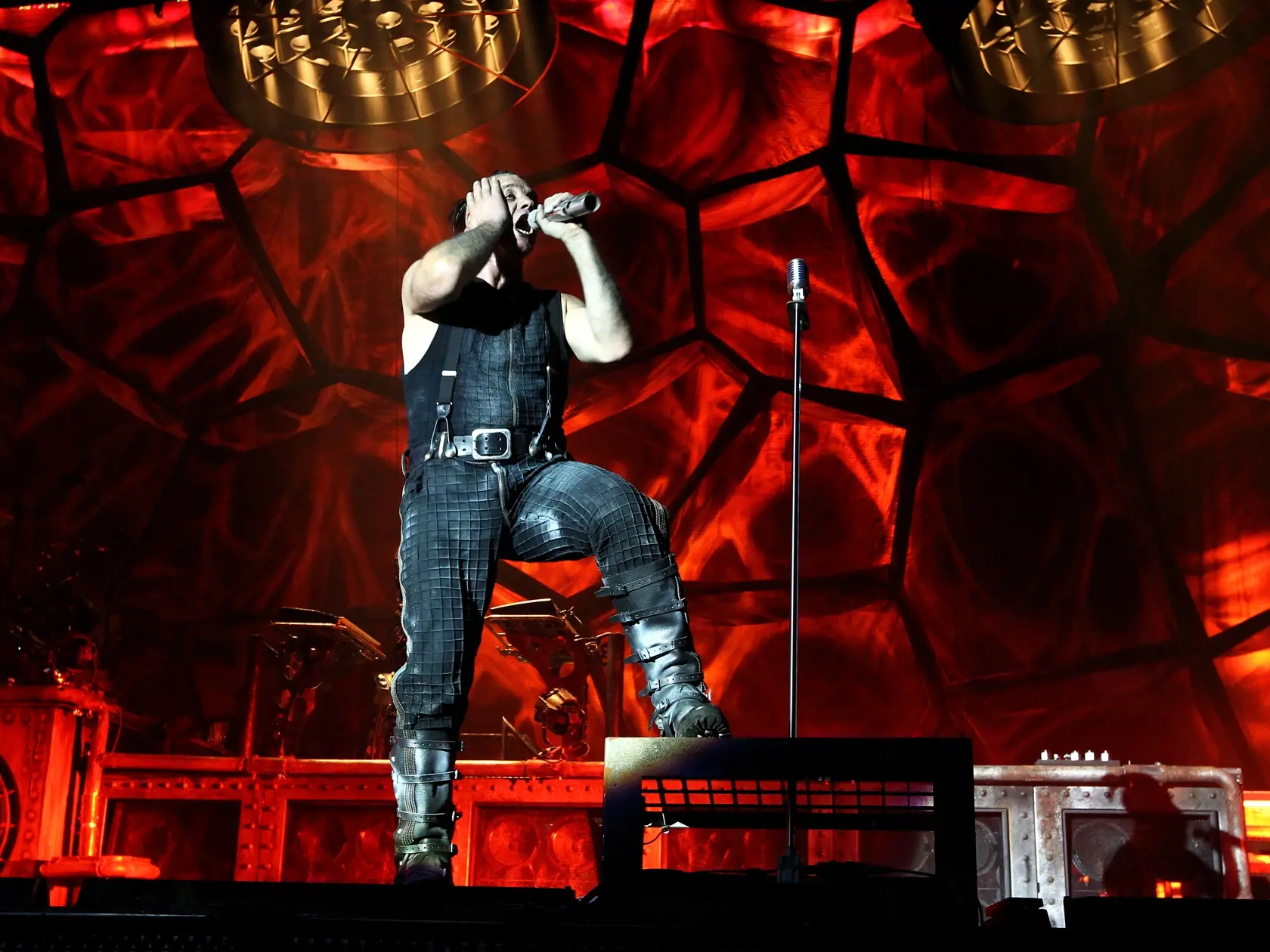 Koncert skupiny Rammstein v Bratislave. Zimny stadion Ondreja Nepelu.
Lider skupiny - Till Lindemann