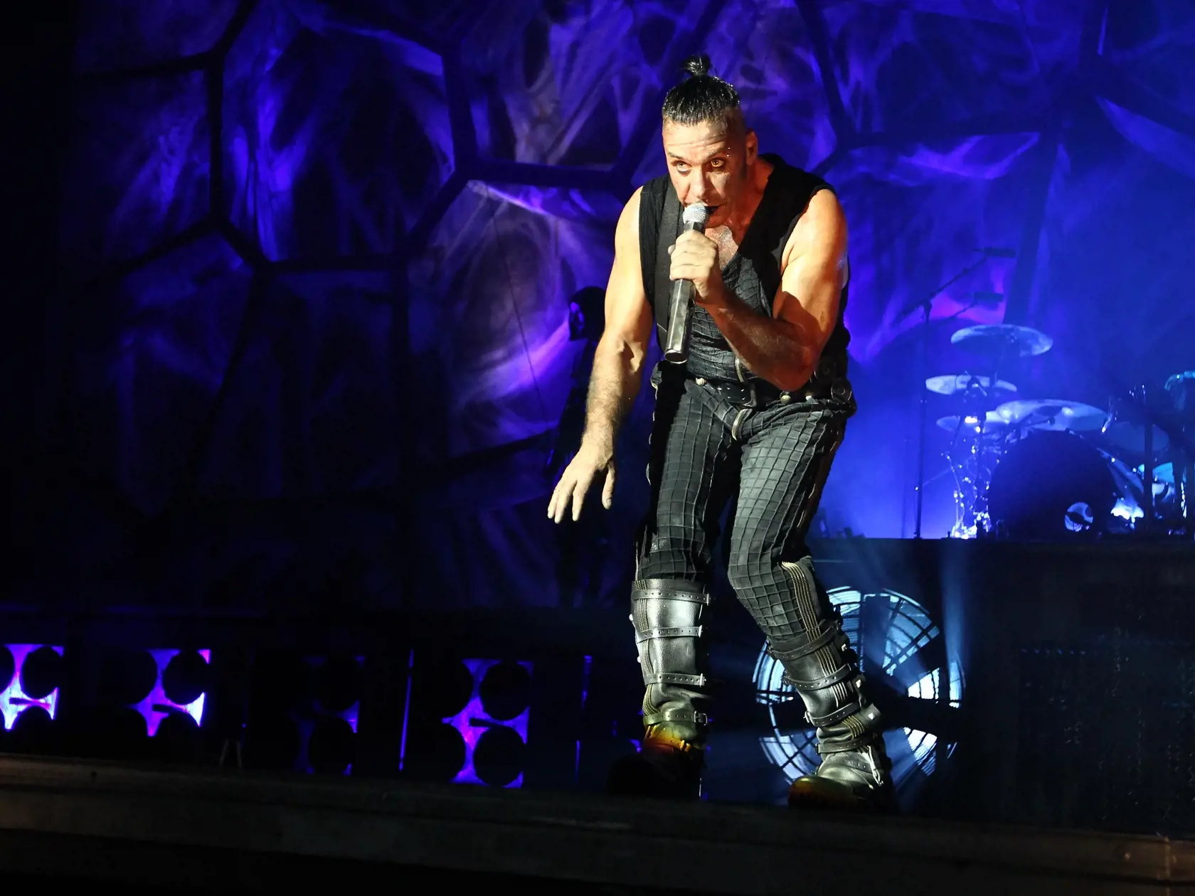 Koncert skupiny Rammstein v Bratislave. Zimny stadion Ondreja Nepelu.
Lider skupiny - Till Lindemann