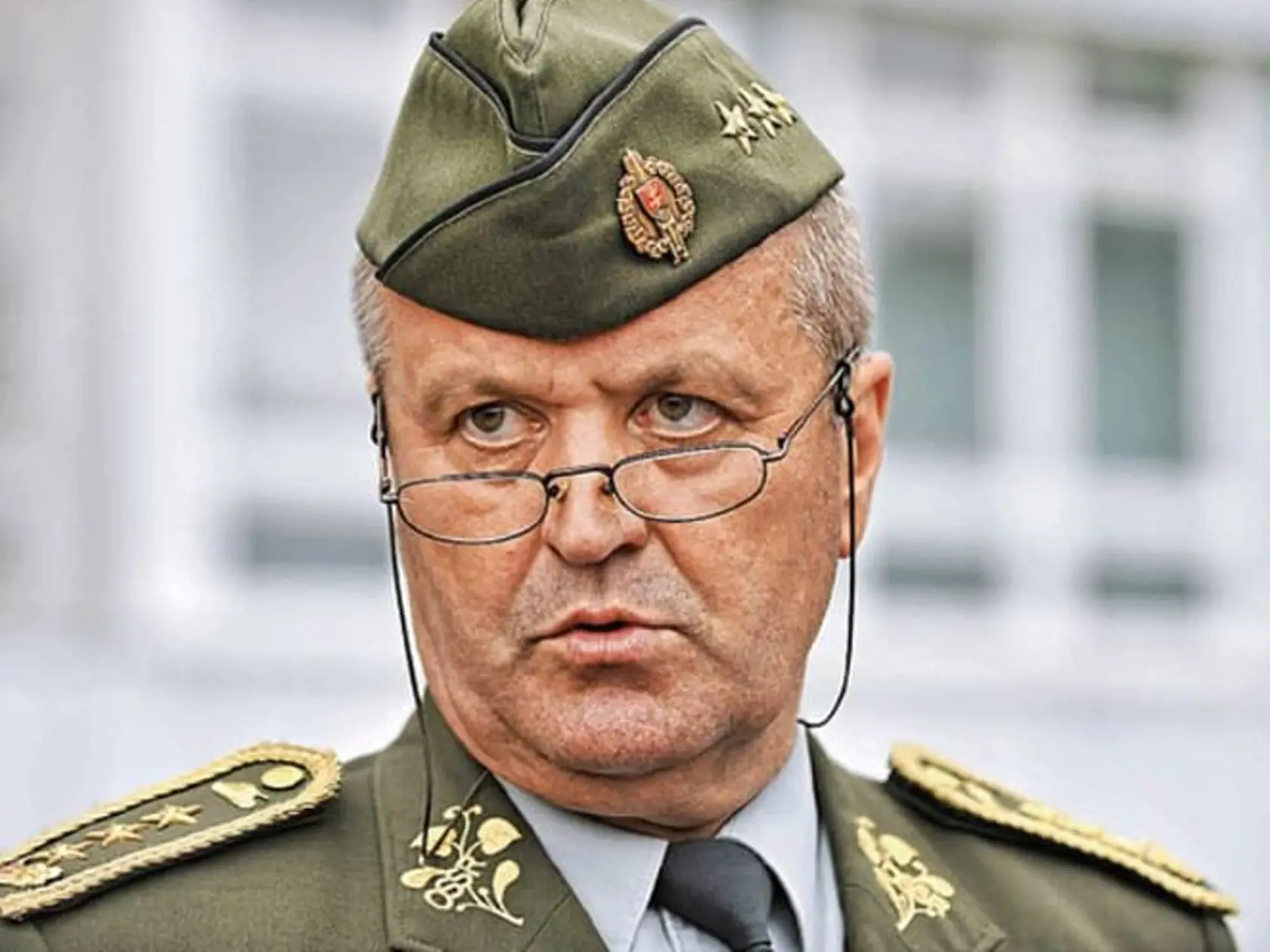 V uniforme: Peter Gajdoš pôsobil ako trojhviezdičkový generál na generálnom štábe.
