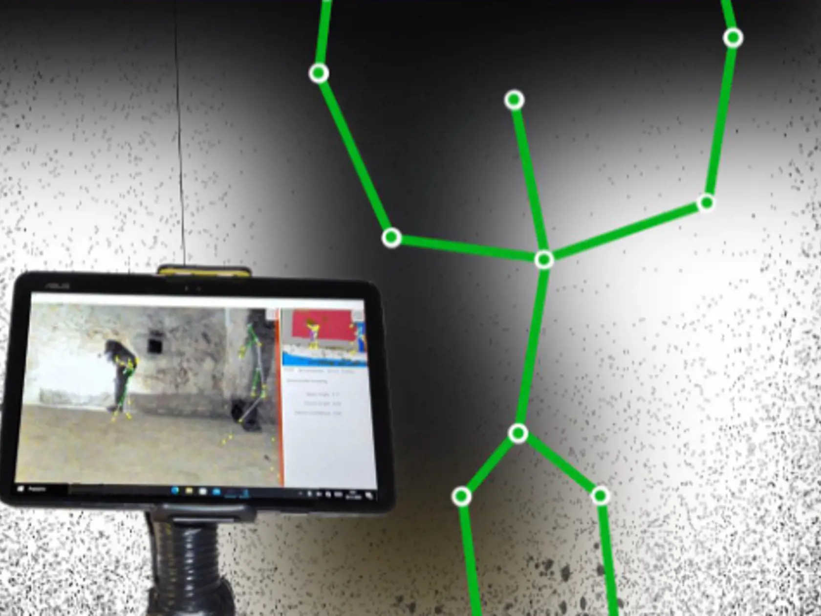 SLS kamera využíva infračervené senzory a projekciu bodovej mriežky na detekciu a mapovanie pohybu a tvarov v trojrozmernom priestore. Táto technológia dokáže identifikovať ľudské postavy aj v noci a zobraziť ich ako tyčové figúry na obrazovke. Priamo na obrazovke v reálnom čase ukazuje, čo sa na mieste nachádza.