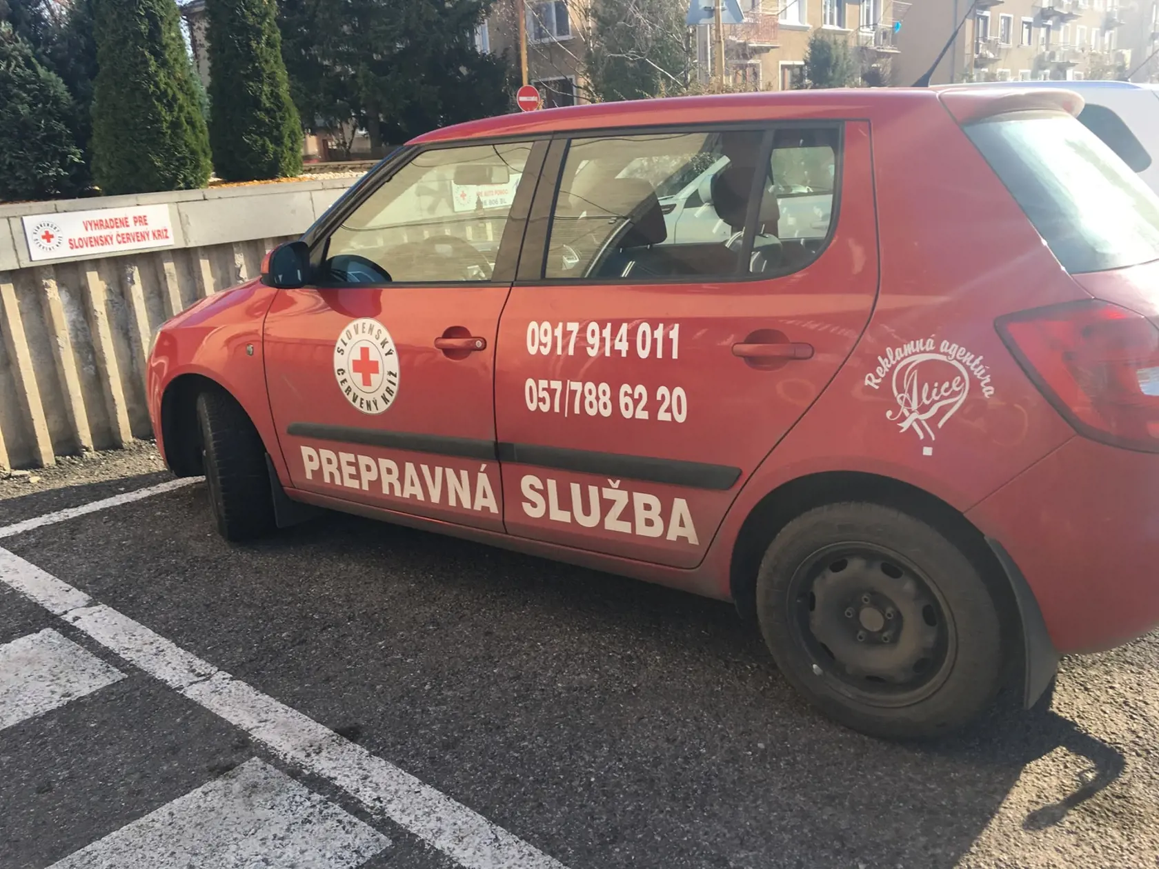 Šéfka Červeného kríža v Humennom Silvia Knapíková je zo sporu zdrvená.