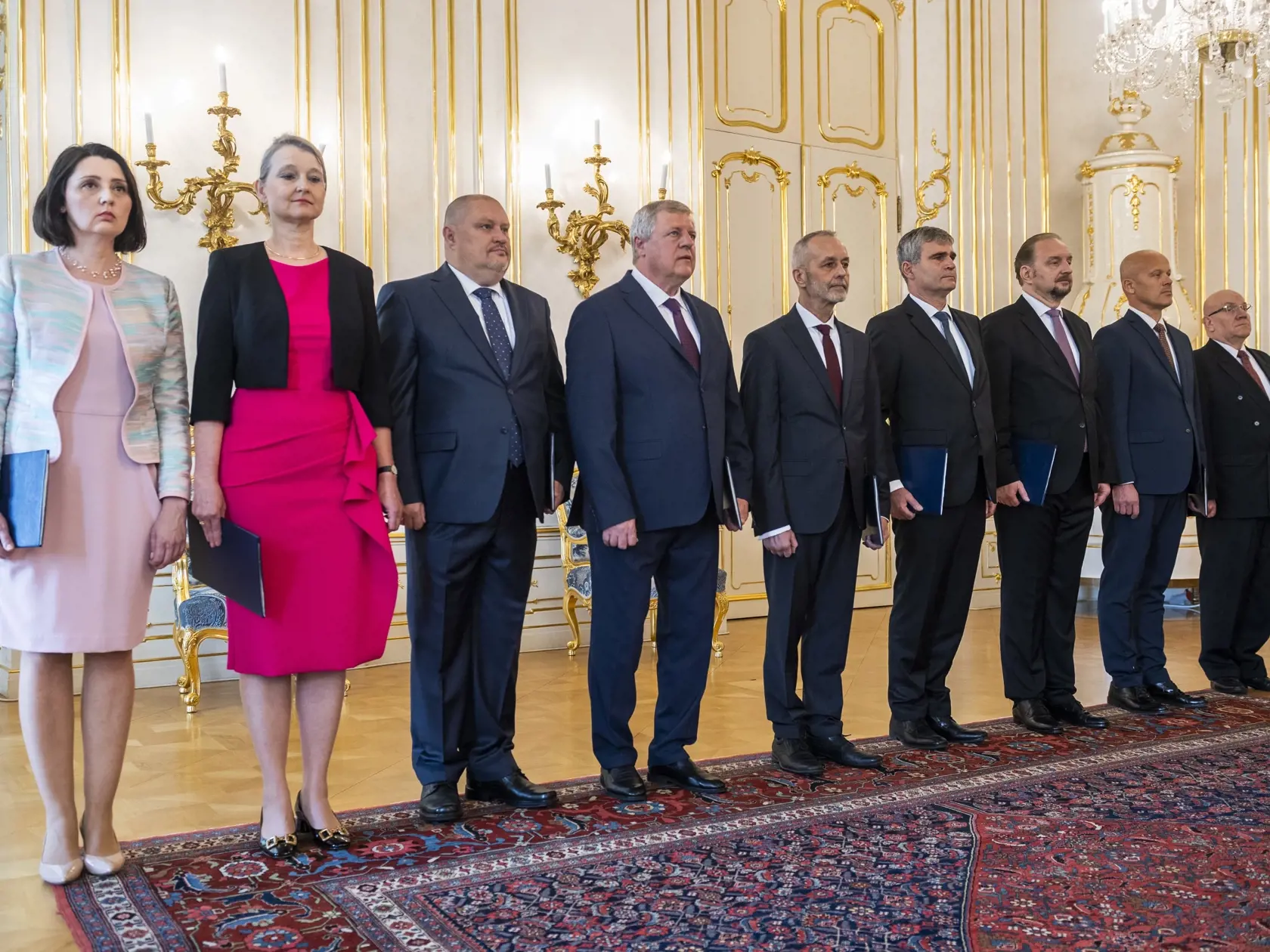 Na snímke zľava dezignovaná veľvyslankyňa v Helénskej republike Marcela Hanusová, dezignovaná veľvyslankyňa v Poľskej republike Andrea Elscheková Matisová, dezignovaný veľvyslanec v Kazašskej a Kirgizskej republike Róbert Kirnág, dezignovaný veľvyslanec v Azerbajdžanskej republikej Milan Lajčiak, dezignovaný veľvyslanec v Arménskej republike Miroslav Hacek, veľvyslanec SR v Rakúskej republike s priakreditáciou pre Stálu misiu SR pri OSN a OBSE vo Viedni Peter Mišík, veľvyslanec SR.