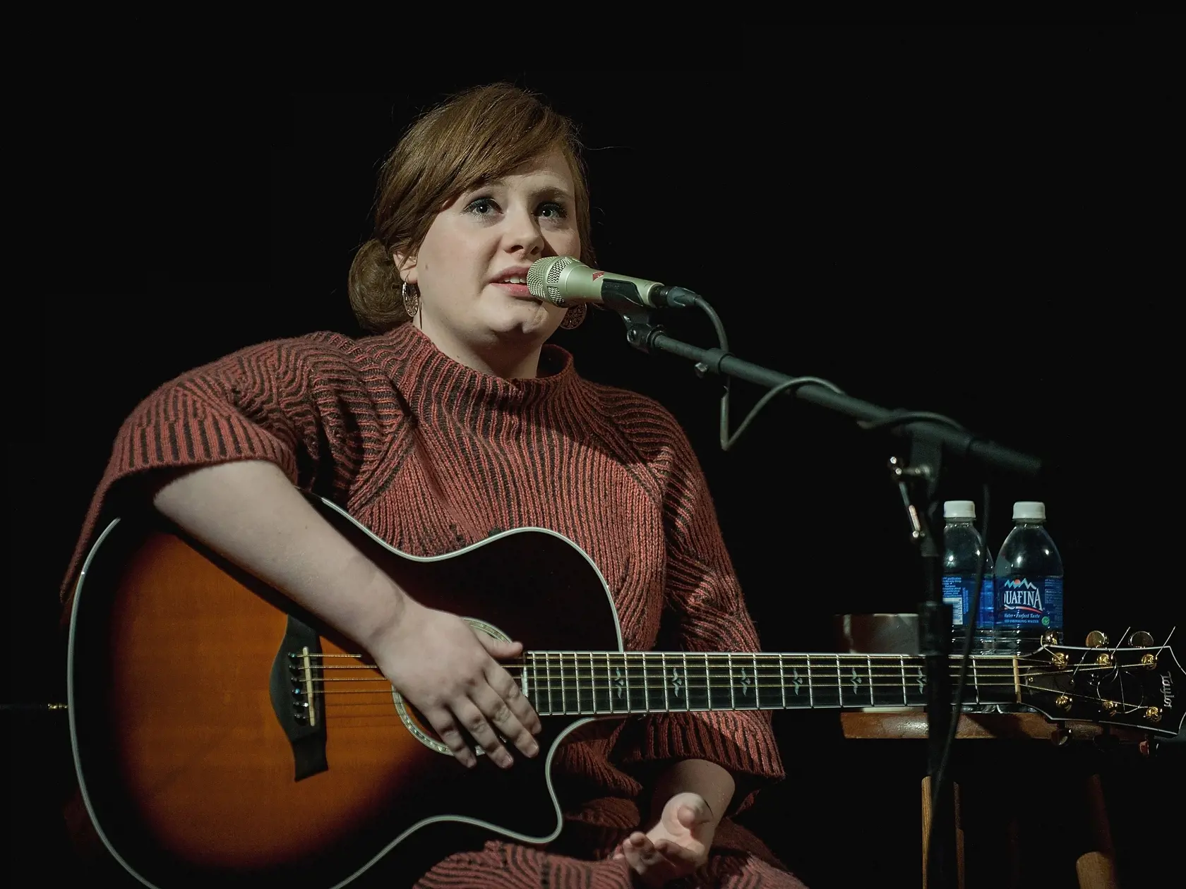 Adele v londýnskom Joe's Pube v roku 2008.