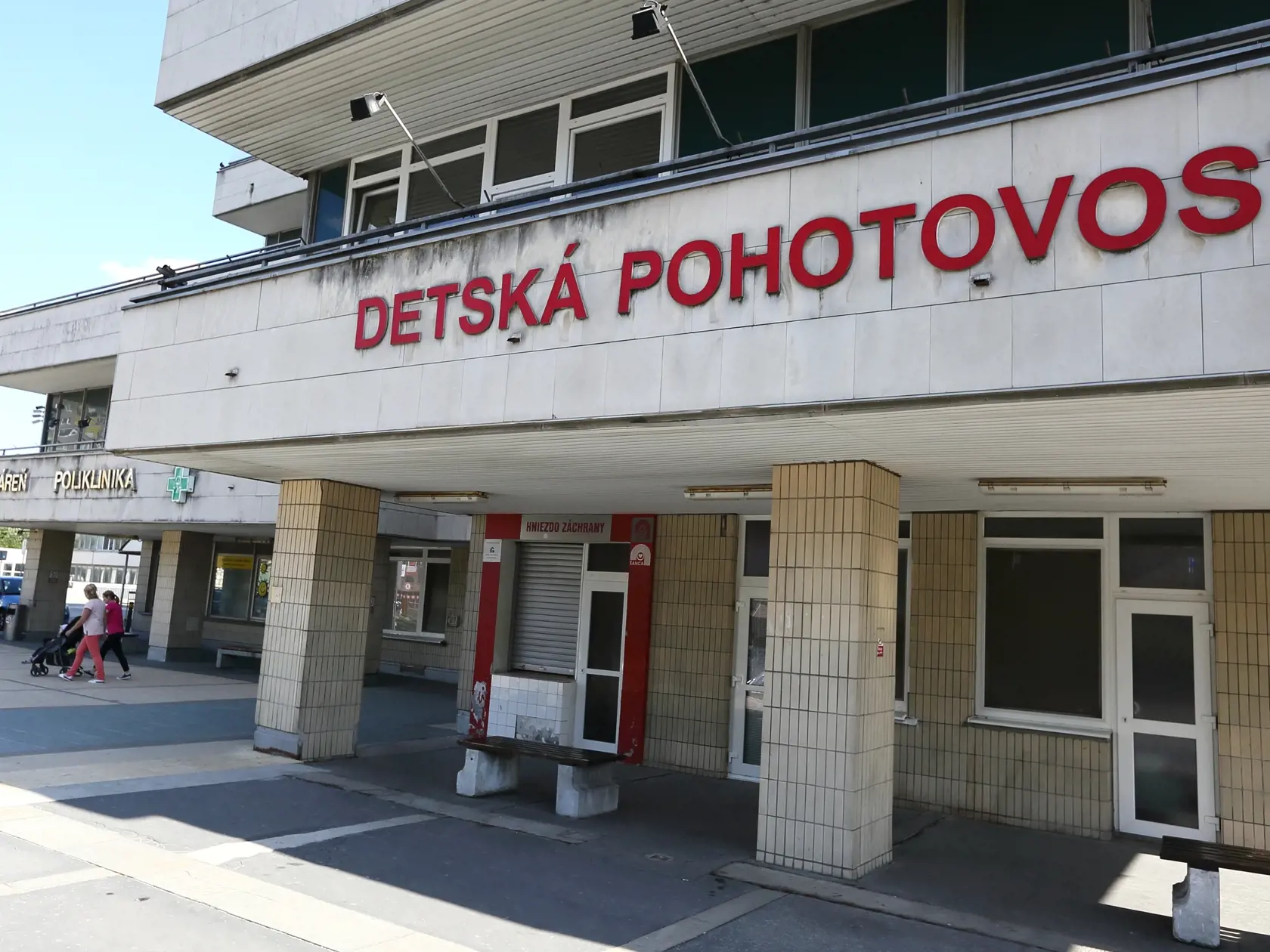 Na snímke reportáž z Kramárov. Začal platiť nový zákon a prišlo k zrušeniu detskej pohotovosti. 