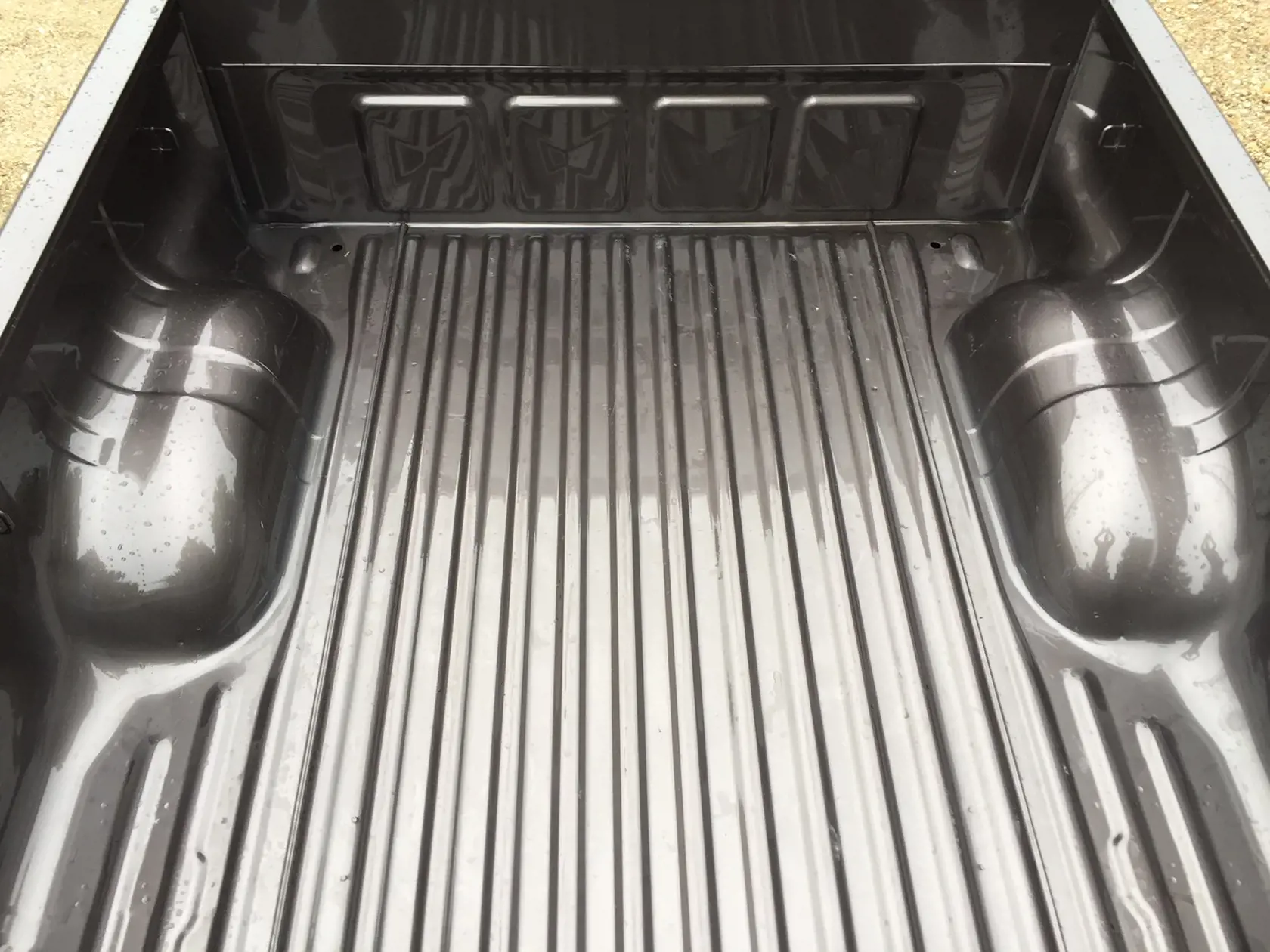 Korba verzie Extended Cab je dlhšia, jej nosnosť je 1025 kilogramov.