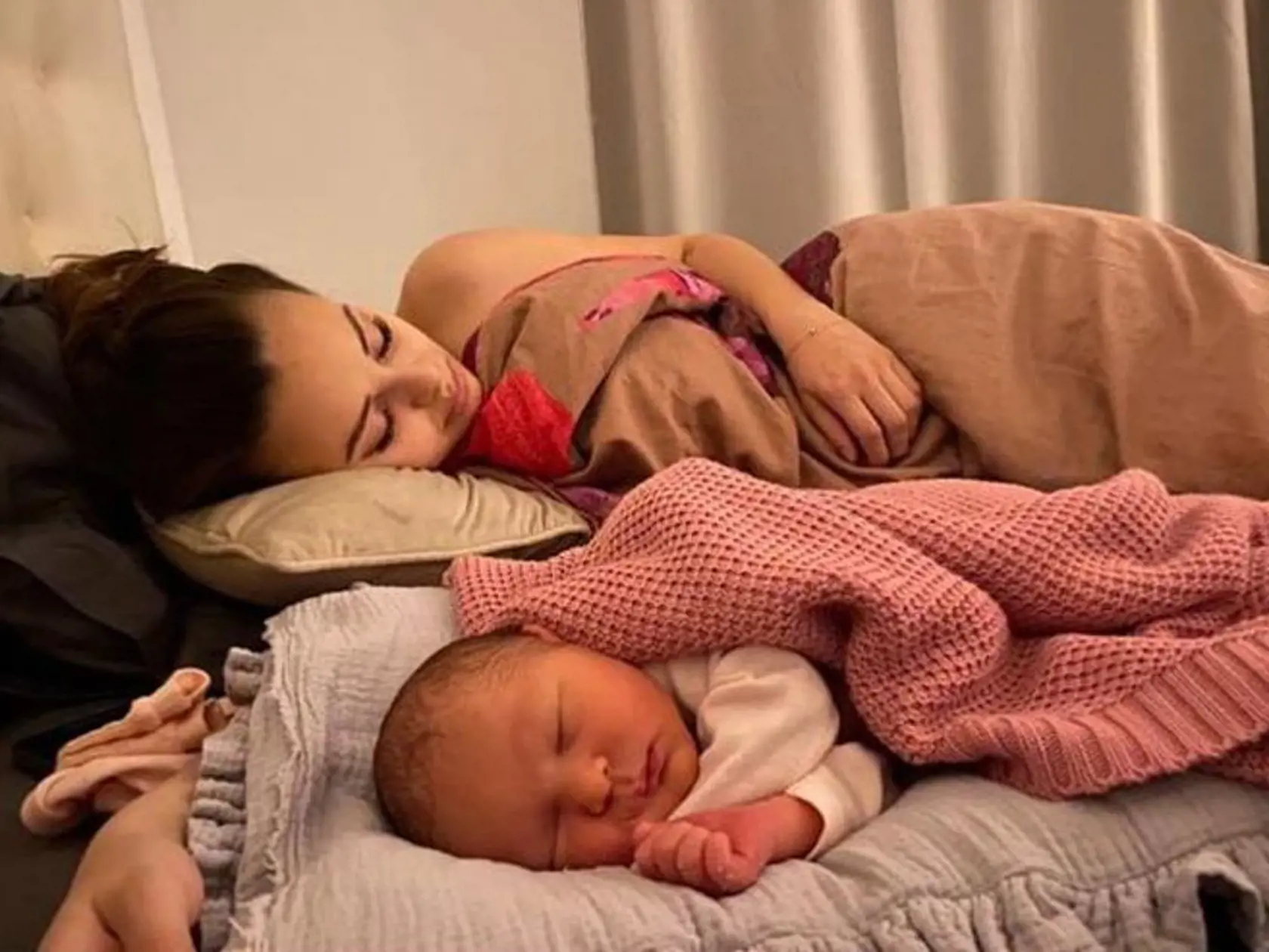 Monika Bagárová si chvíle s Rumiou užíva.