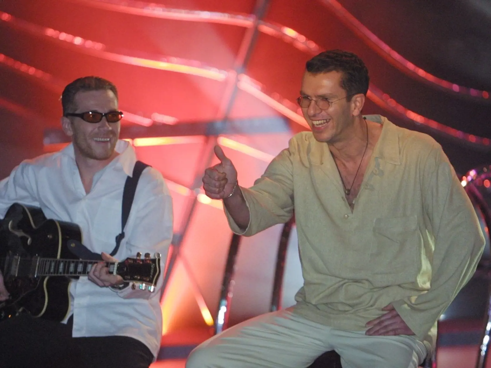 2001: Müller sa po 15 rokoch rozviedol s manželkou Soňou a na vine vraj boli drogy.