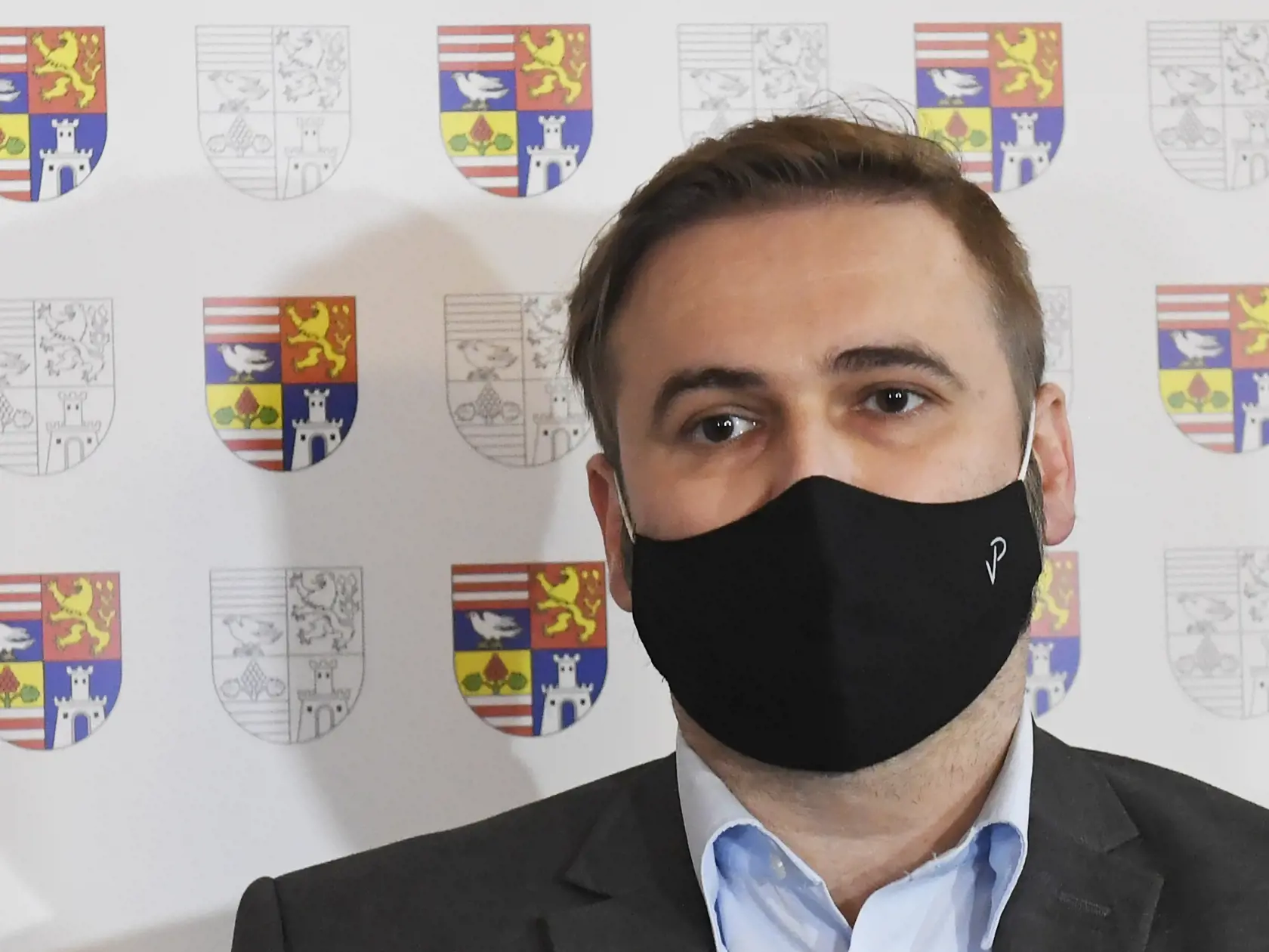 Na snímke vedúci odboru sociálnych vecí Úradu KSK Vladimír Pauco počas brífingu k situácii v Špecializovanom zariadení a zariadení pre seniorov ARCUS v Košiciach 29. januára 2021. FOTO TASR – František Iván