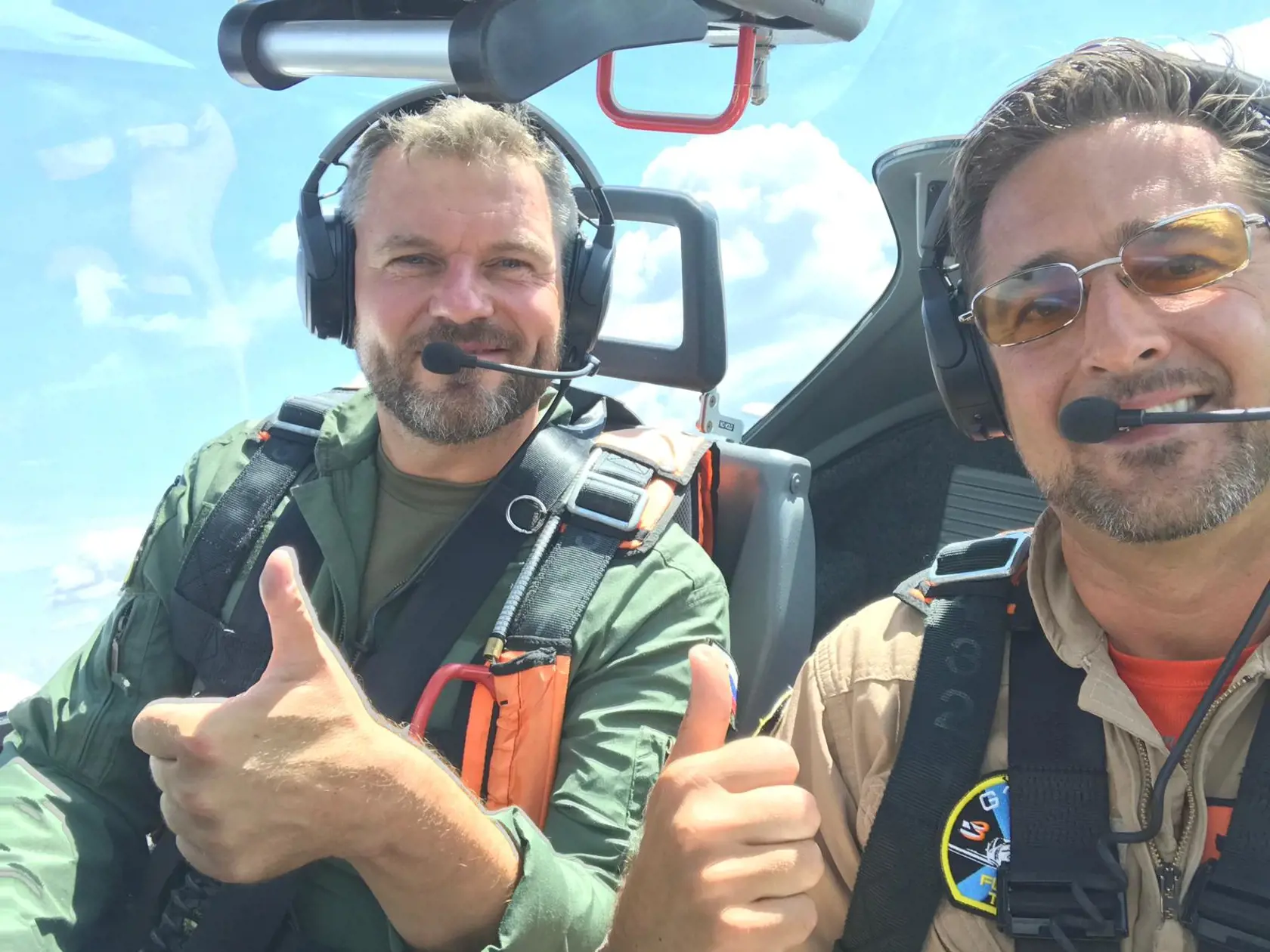 Peter Pellegrini si vyskúšal let v akrobatickom lietadle. Spoločnosť mu robil profesionálny pilot Tom Reinert.