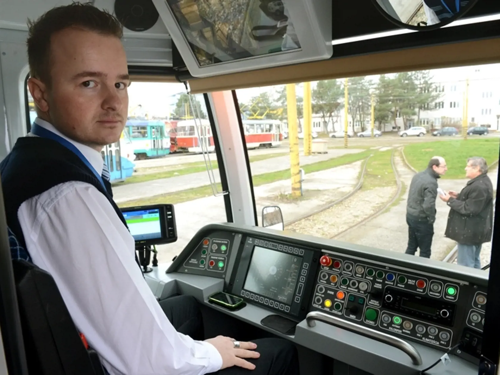 V Košiciach už premávajú nové električky.
