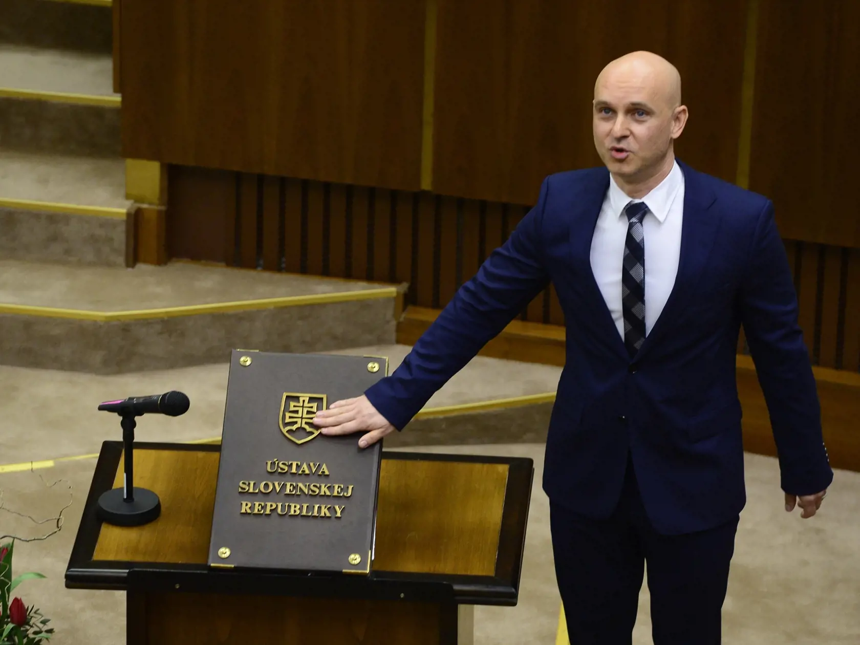 Všetku svoju energiu vkladá do reštartu strany.