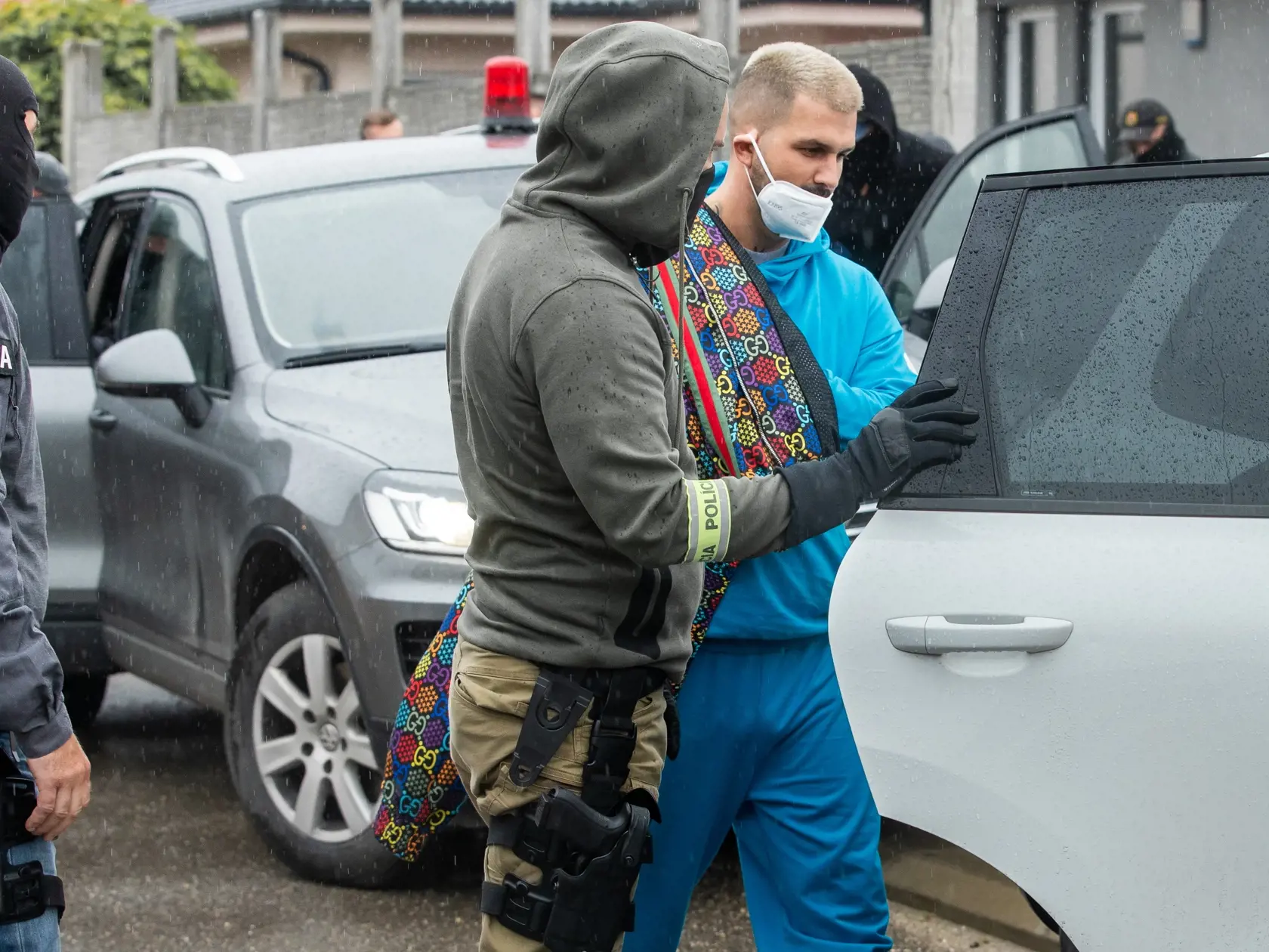 Zásah NAKA v súvislosti s drogovou trestnou činnosťou v obci Miloslavov. Na snímke René Strausz.