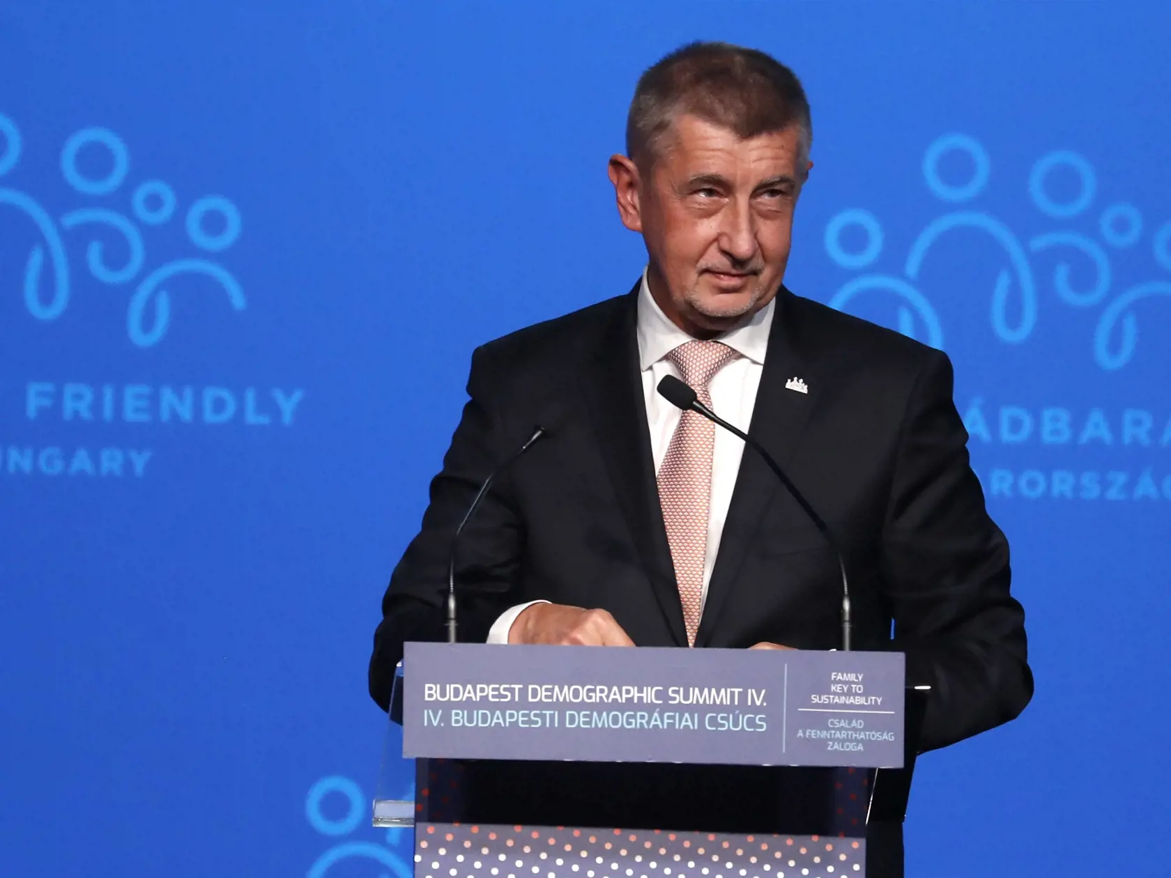 EBE 34 Budapešť - Na snímke český premiér Andrej Babiš reční na 4. Budapeštianskom demografickom summite v maďarskej metropole 23. septembra 2021.