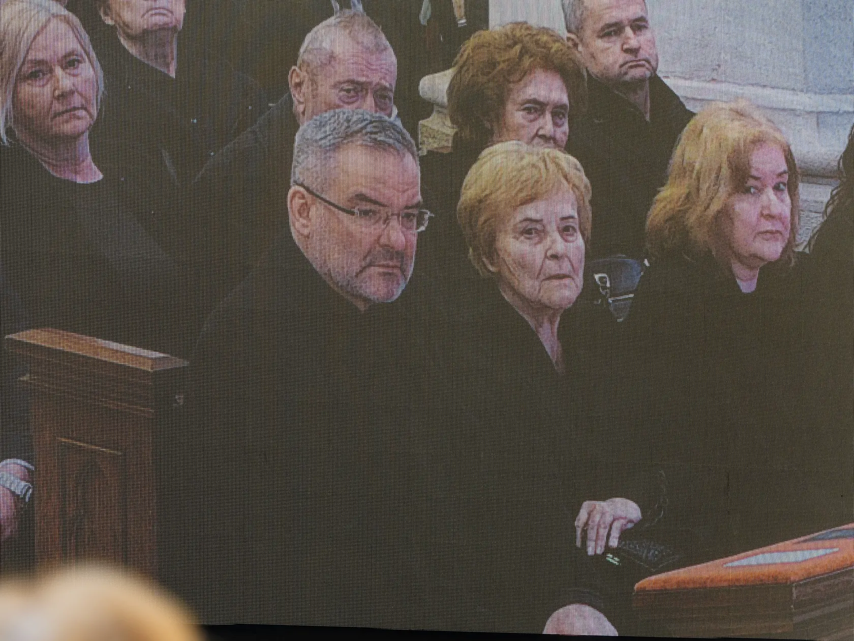 Posledná rozlúčka s hercom Štefanom Kvietikom za účasti rodiny aj verejnosti v Katedrále sv. Martina v Bratislave.