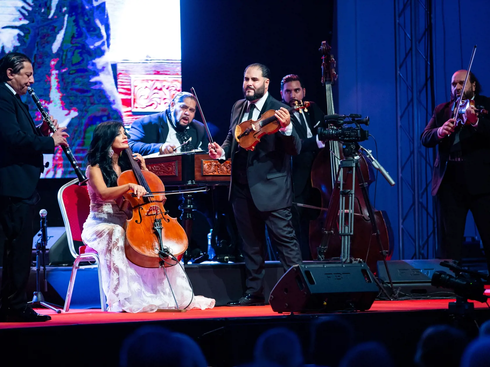 Koncert Cigánskych diablov na Bratislavskom hrade. Na snímke Cigánski diabli.