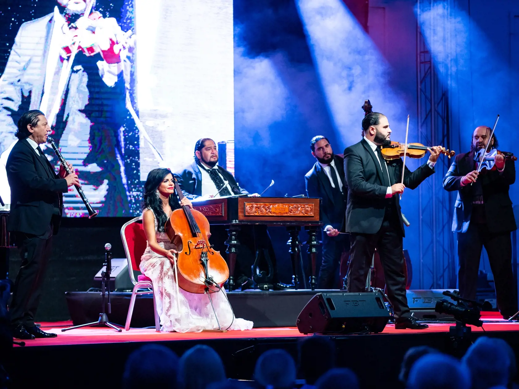 Koncert Cigánskych diablov na Bratislavskom hrade. Na snímke Cigánski diabli.