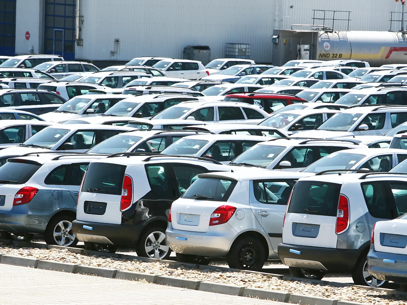 Ušetria všetci, ktorí nechcú auto s výkonom nad 154 kW.