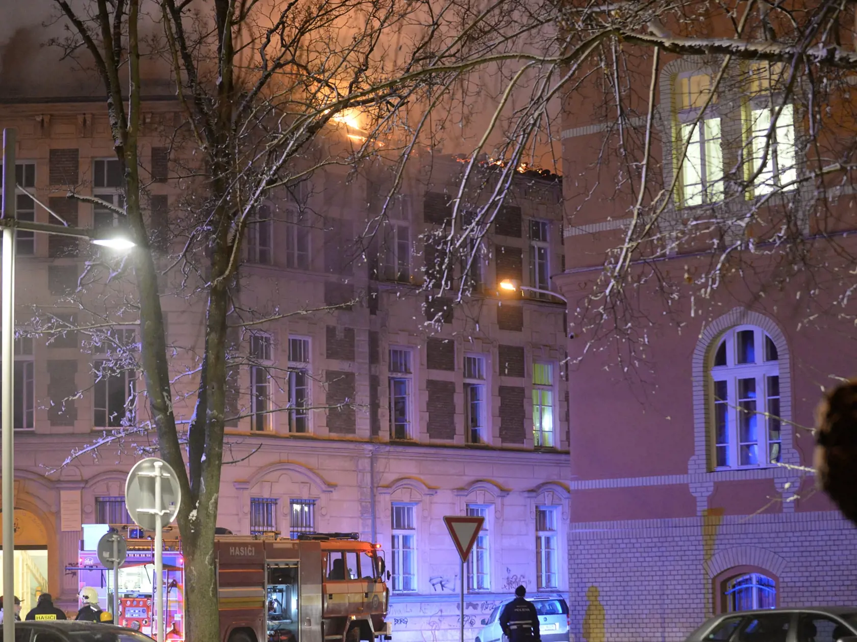 Hasiči museli dnes ráno v objekte opäť zasahovať, výjazd mali o 7.35 h.