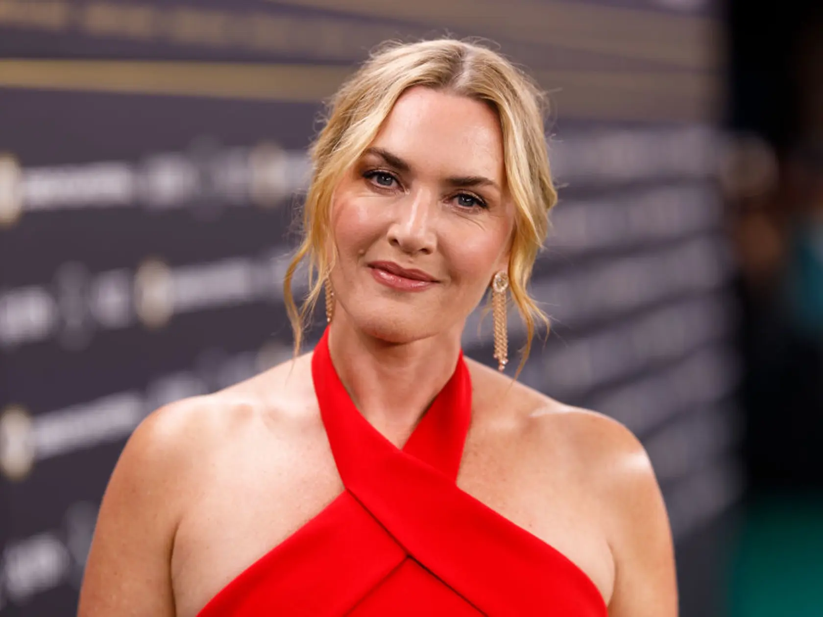 Nalepkovať ženy na základe ich vzhľadu, považuje Kate Winslet za bizarné. Herečka sa za svoje krivky ani vrásky nehanbí. Ba práve naopak, je na ne hrdá, odrážajú totiž život.