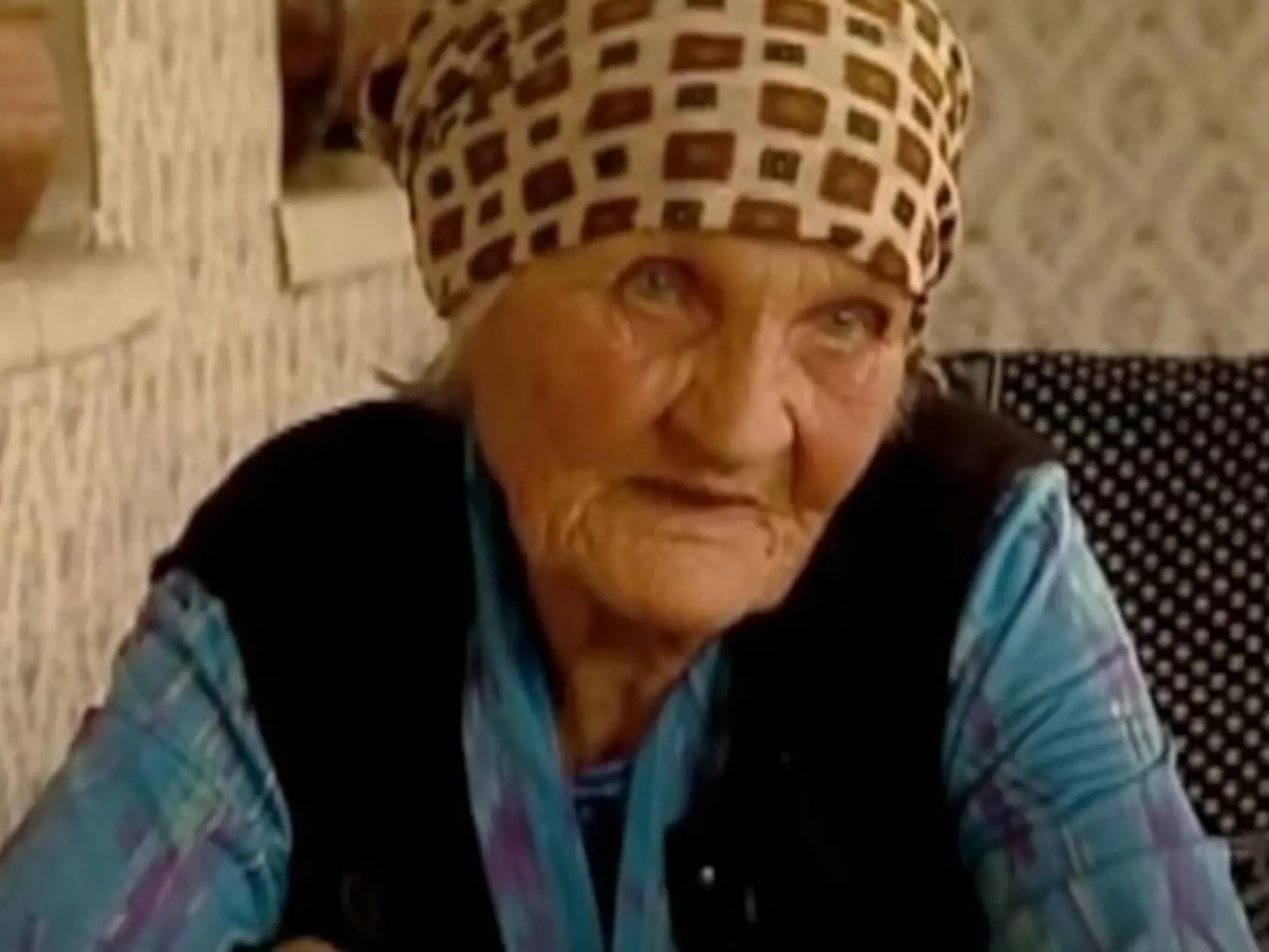 Žena pôvodom z Gruzínska tvrdila, že svojho syna Vladimira poslala do Ruska keď mal desať rokov. Uviedla, že ho poslala preč kvôli tomu, že detstve trpel zneužívaním a zanedbávaním od svojho nevlastného otca Georgiho. Rodina predtým keď žila chudobnom meste Metekhi v Gruzínsku.