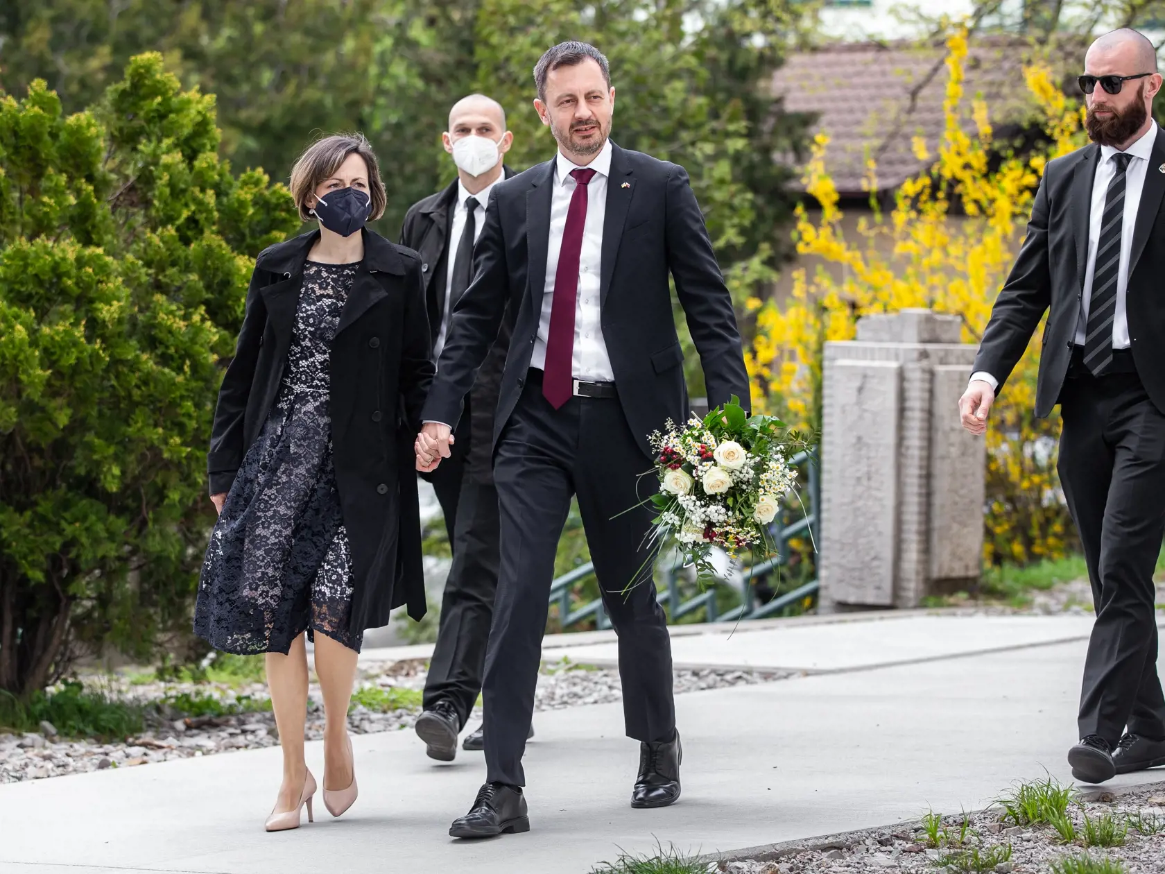 Svadba Gabriely Drobovej a Karola Rumana v Bratislave. Na snímke Eduard Heger s manželkou Luciou.