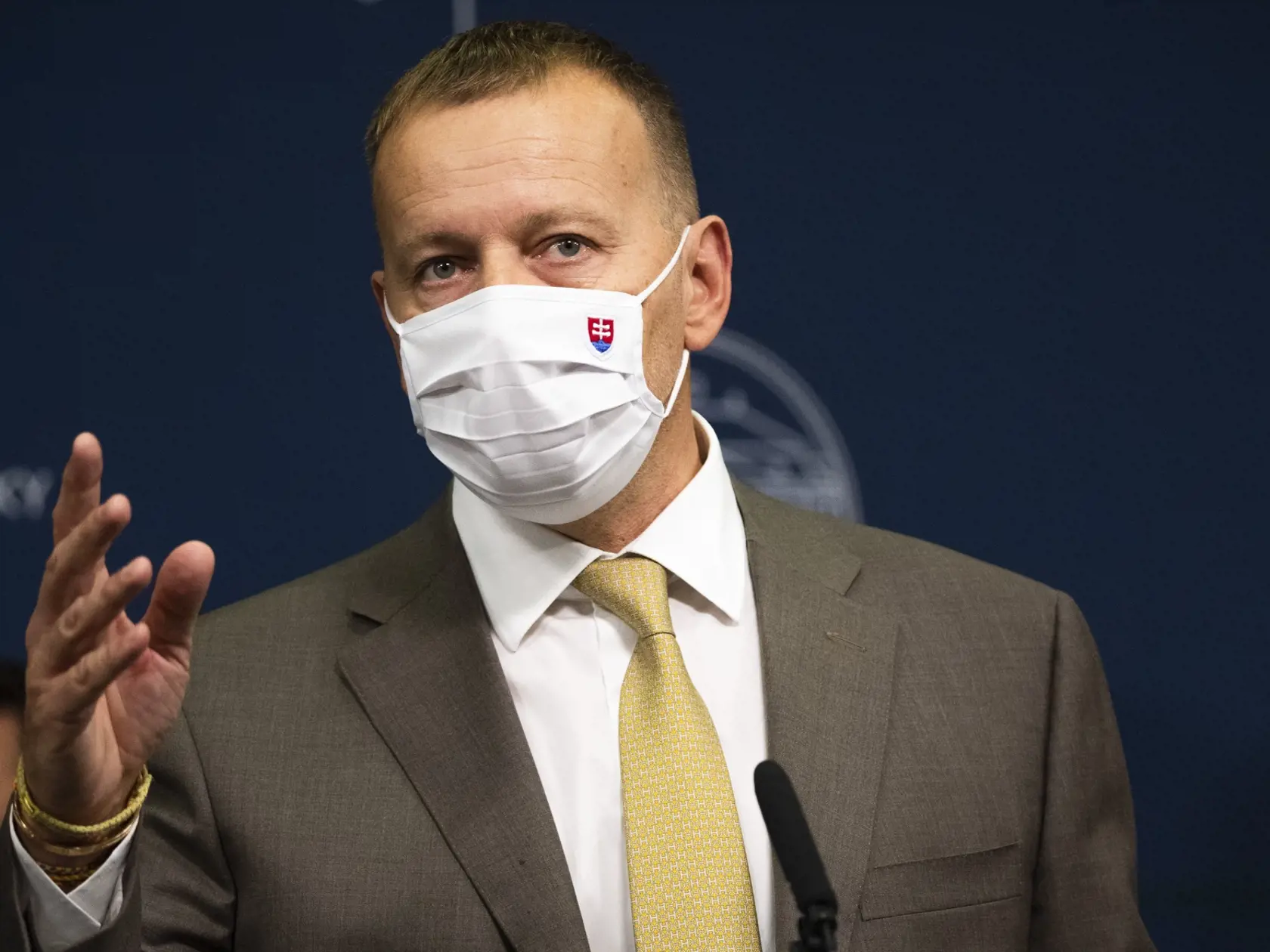 Na snímke je predseda NRSR Boris Kollár (Sme rodina) počas tlačovej konferencie.