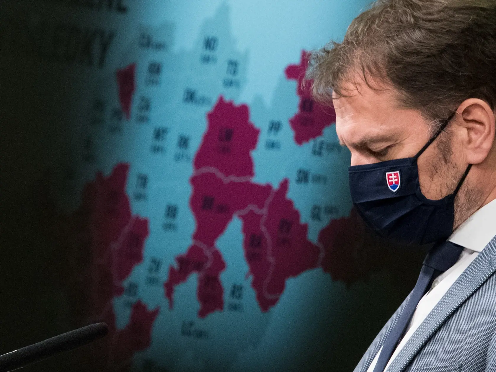 Na snímke predseda vlády SR Igor Matovič počas tlačovej konferencie k priebežným výsledkom skríningového testovania 26. januára 2021 v Bratislave. FOTO TASR - Martin Baumann