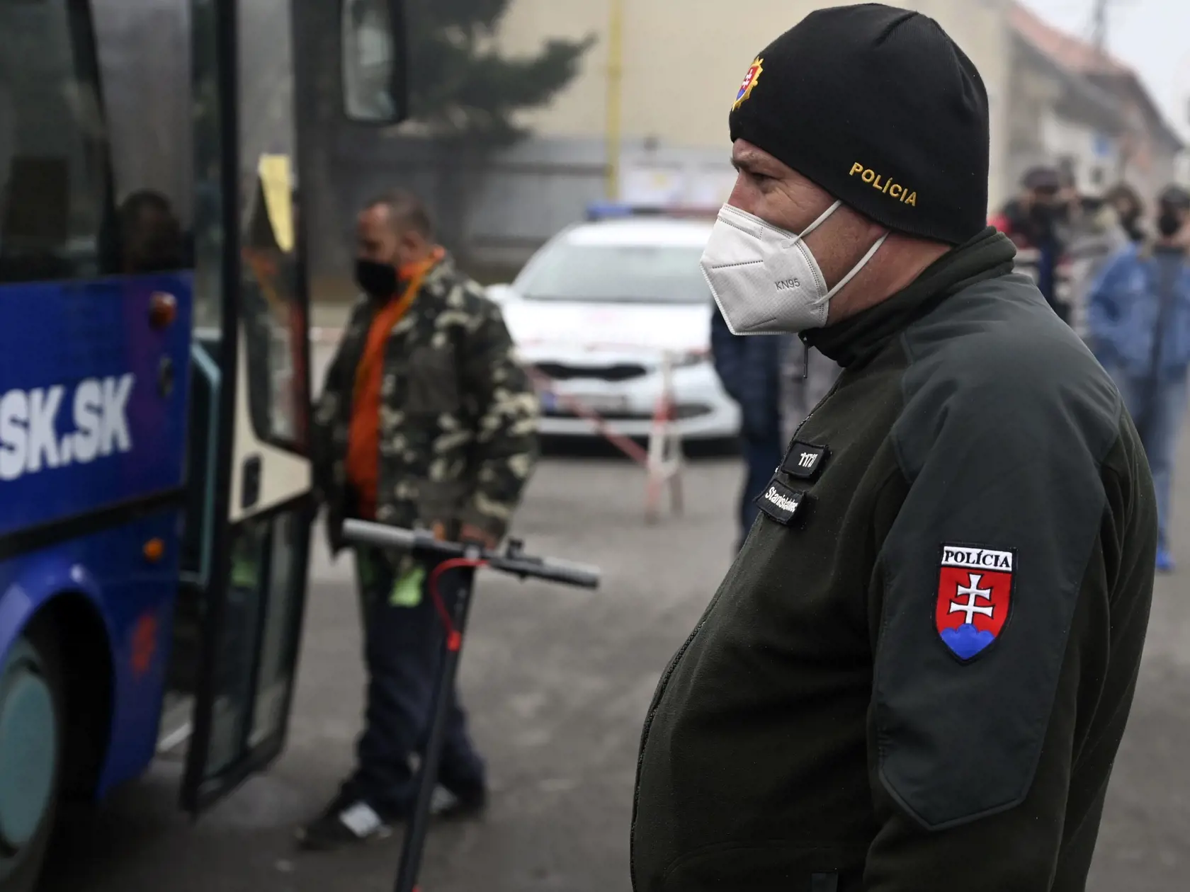 Na zvyšovanie platov sa môžu tešiť zamestnanci v štátnej a verejnej správe vrátane policajtov. (Ilustračné foto)