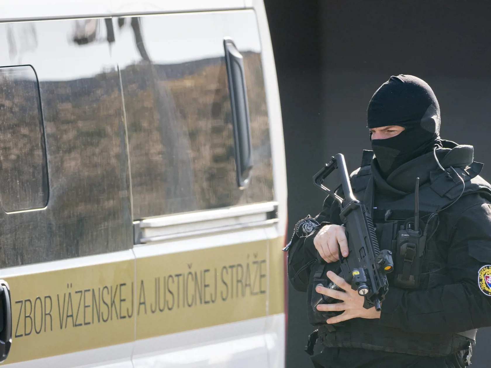 Ilustračná fotografia. Zväz vojenskej a justičnej stráže. Zamestnanci v justícii i Zbore väzenskej a justičnej stráže (ZVJS) budú mať vyššie platy.