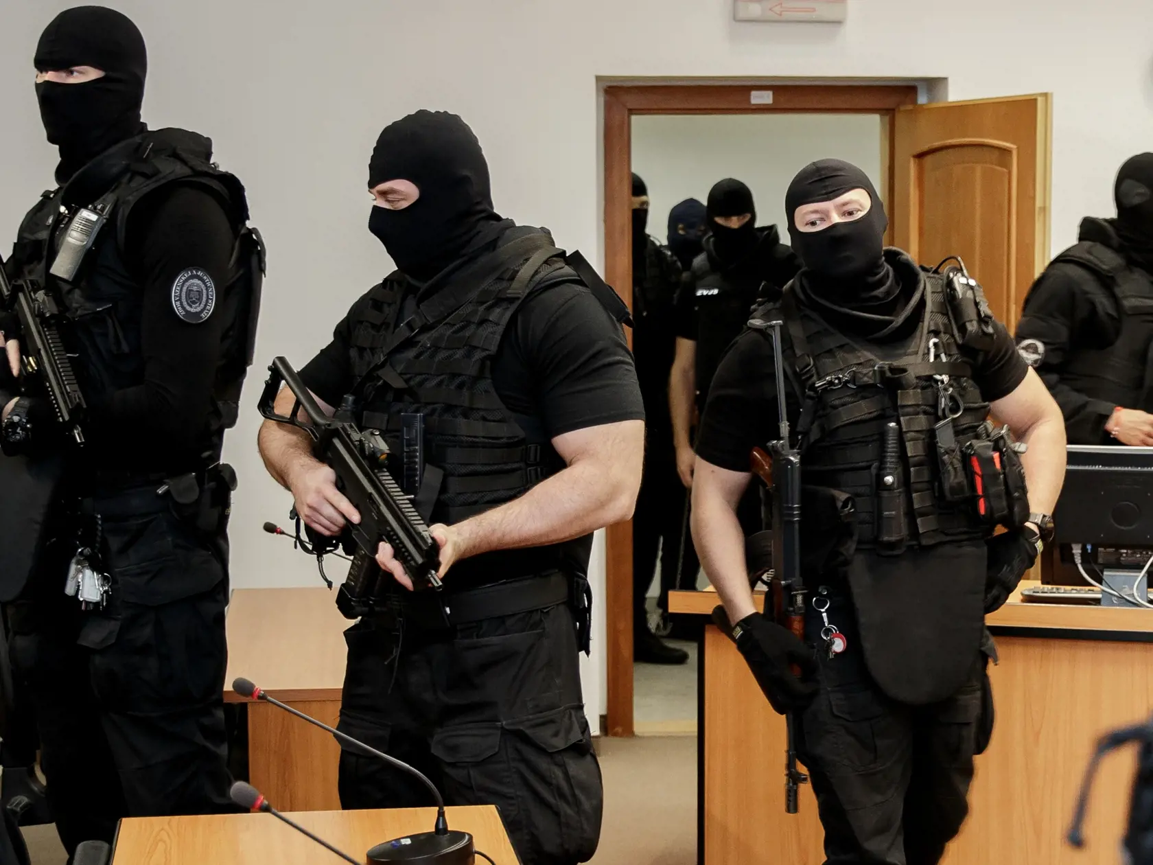 Ilustračná fotografia. Zväz vojenskej a justičnej stráže. Zamestnanci v justícii i Zbore väzenskej a justičnej stráže (ZVJS) budú mať vyššie platy.