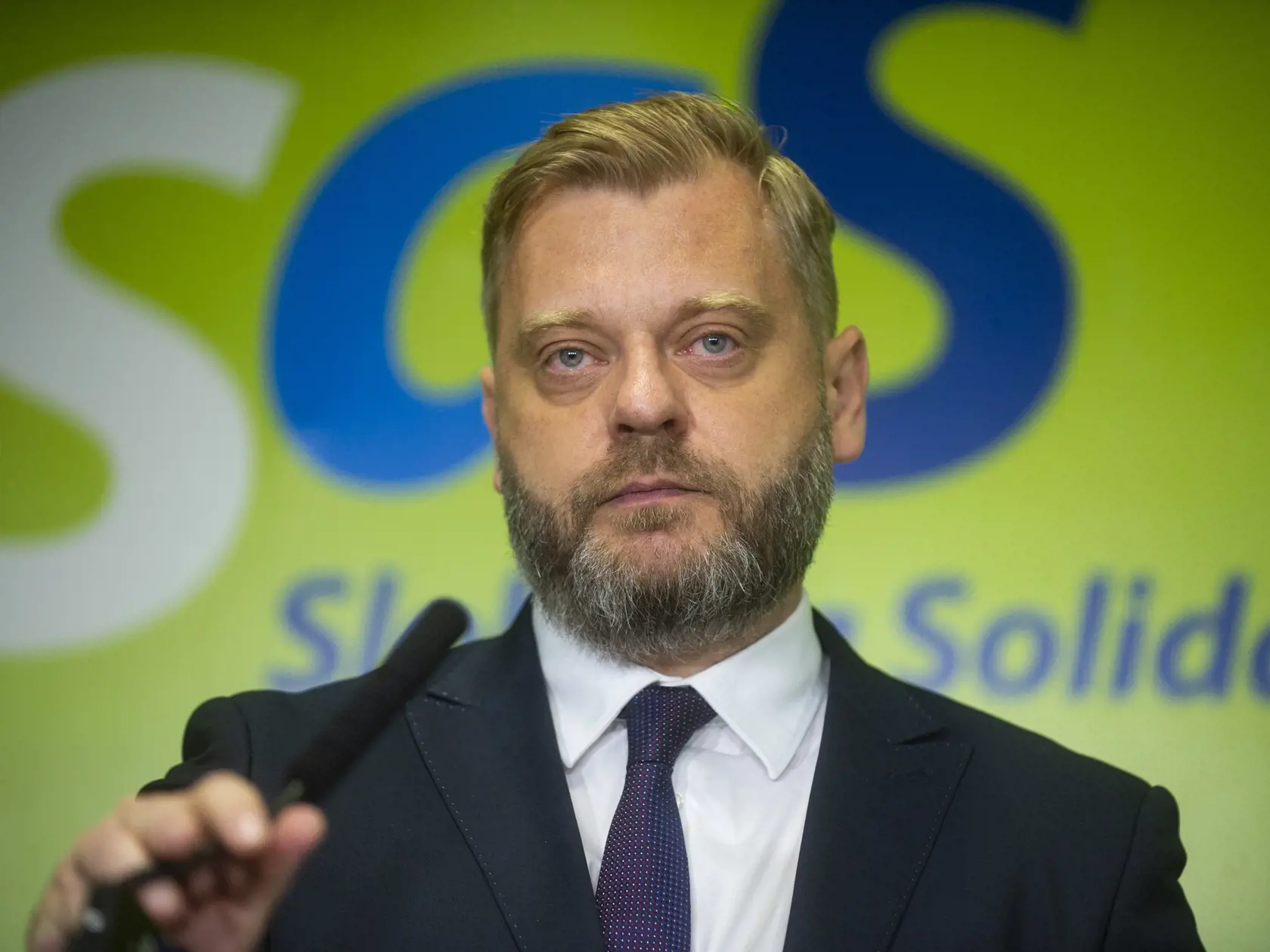 Krúpa spomenul, že boli diskusie, z ktorých vyplynuli zmeny na postoch vo vláde. Tvrdí však, že ešte predtým, ako boli známe nominácie na ministrov, SaS deklarovala podporu úradníckej vláde. Zároveň ozrejmil, že poslanec za SaS Michal Luciak dostal ponuku na vedúceho Úradu vlády SR priamo od Ódora.