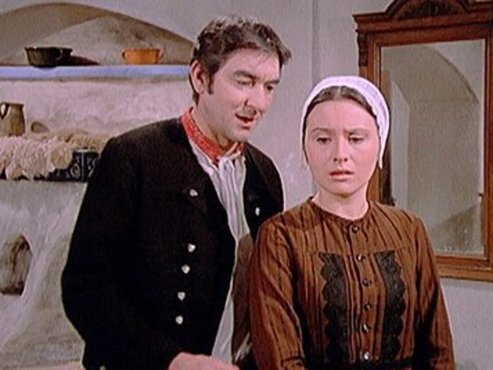 Štefan Kvietik a Emília Vášáryová vo filme Červené víno