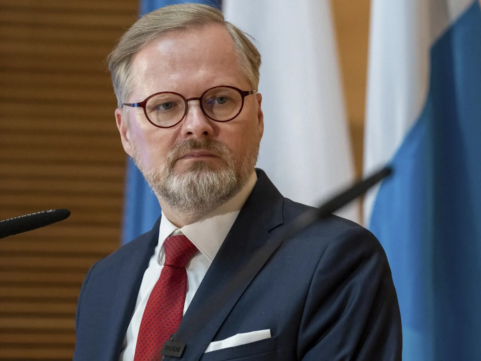 Český premiér Petr Fiala (vľavo) počas spoločnej tlačovej konferencie s bavorským premiérom Markusom Söderom po ich stretnutí v nemeckom Regensburgu 9. mája 2023.