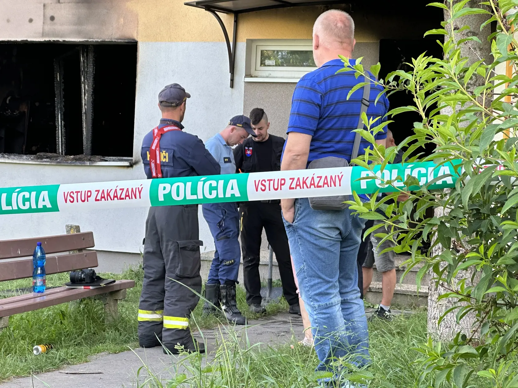 Podľa našich informácií v byte plyn zavedený nebol, muž varil na propán-butánových fľašiach.