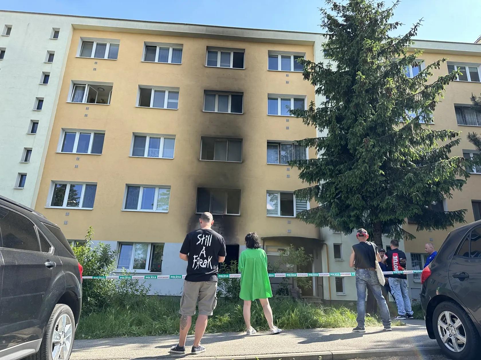 Podľa našich informácií v byte plyn zavedený nebol, muž varil na propán-butánových fľašiach.