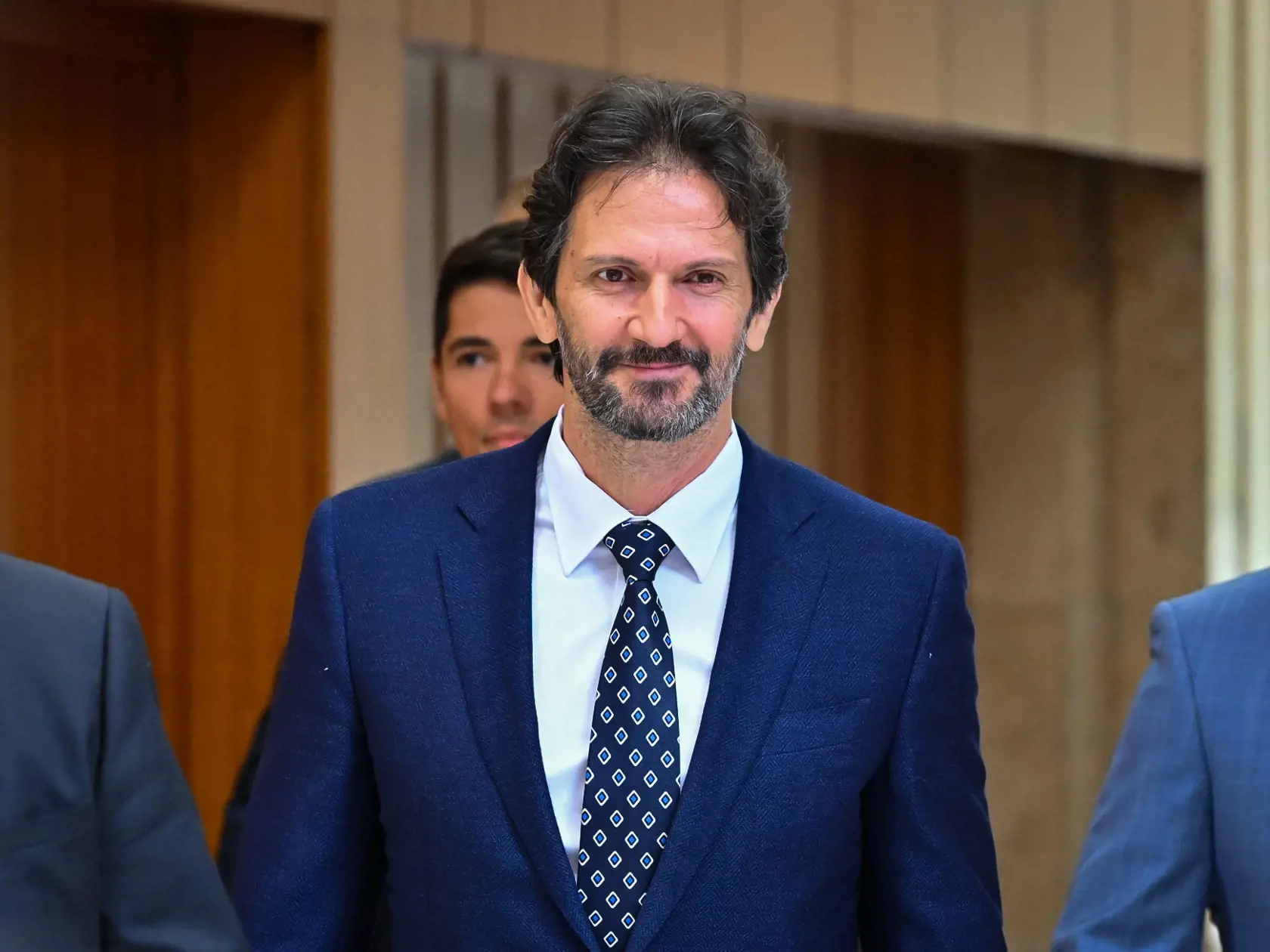 Na snímke vicepremiér SR a minister obrany SR Robert Kaliňák (SMER-SD) prichádza na 40. rokovanie vlády SR v Bratislave v stredu 26. júna 2024.