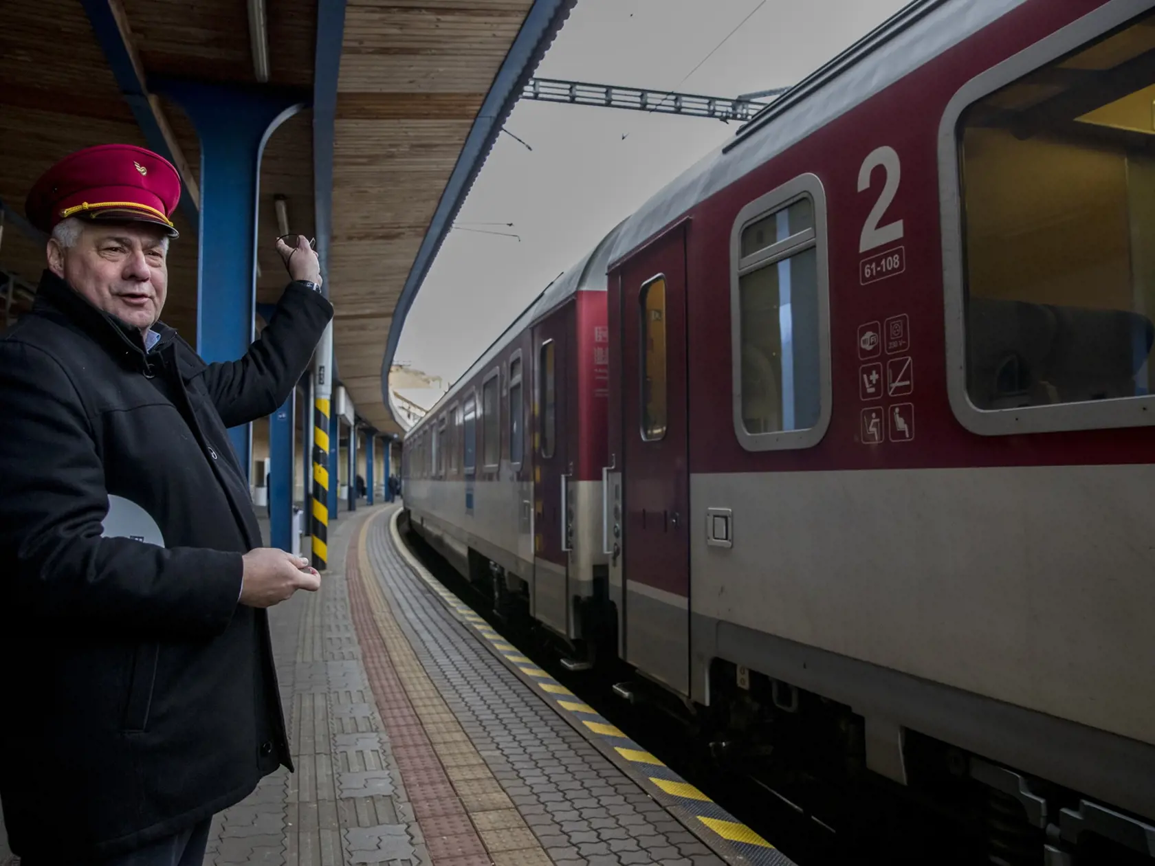 Porovnali sme štátne IC vlaky a RegioJet .