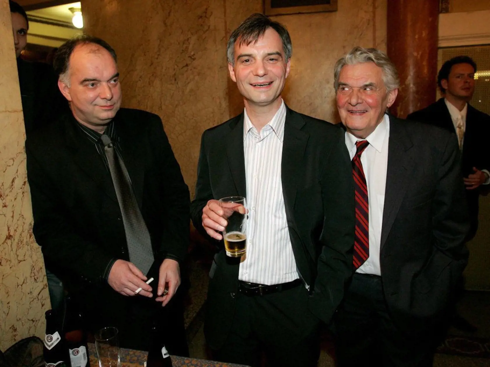 Ivan Trojan s bratom Ondřejom a otcom Ladislavom.