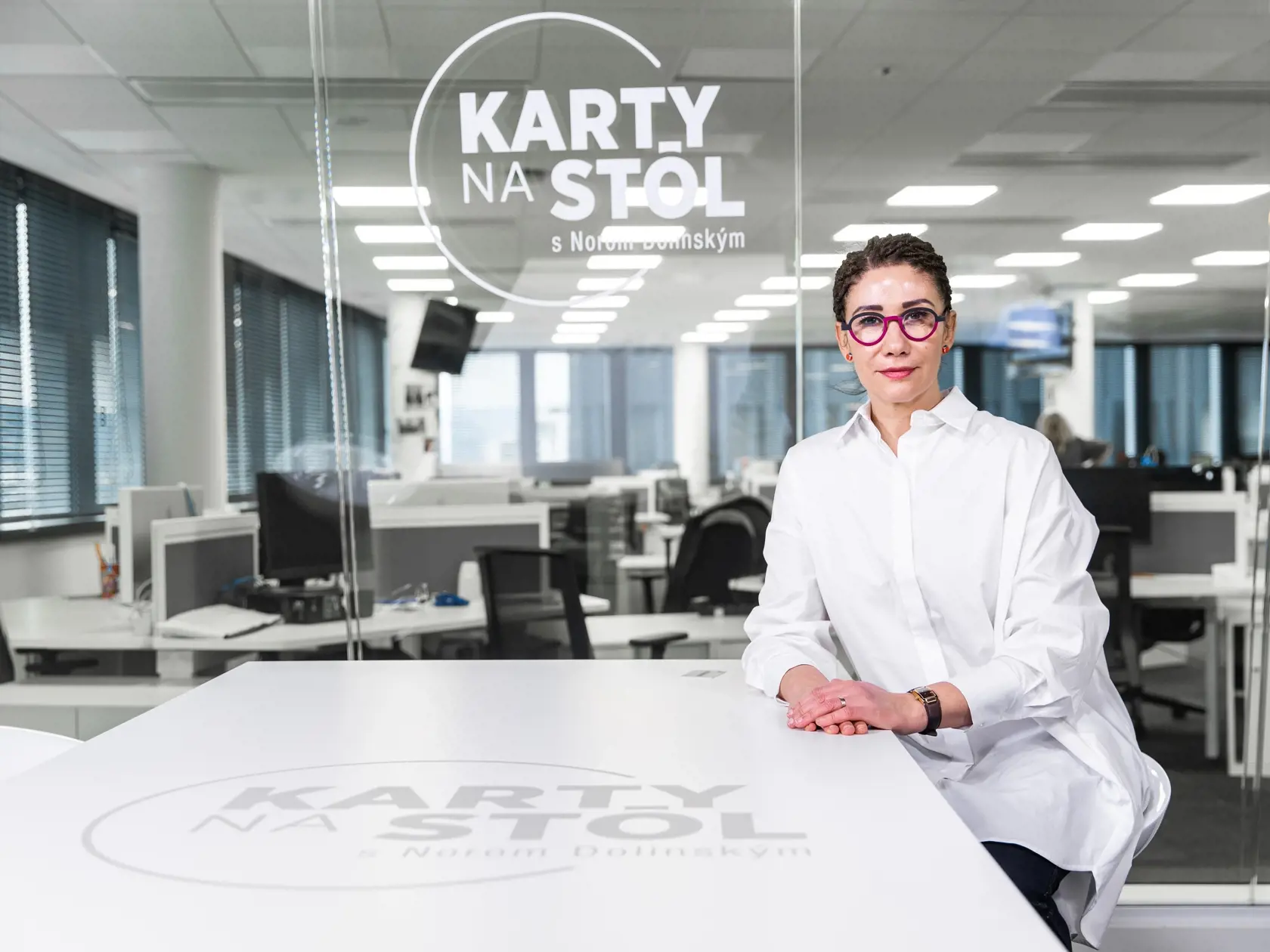 Diskusná relácia "Karty na stôl", ktorej hosťom bola Lucia Ďuriš Nicholsonová.