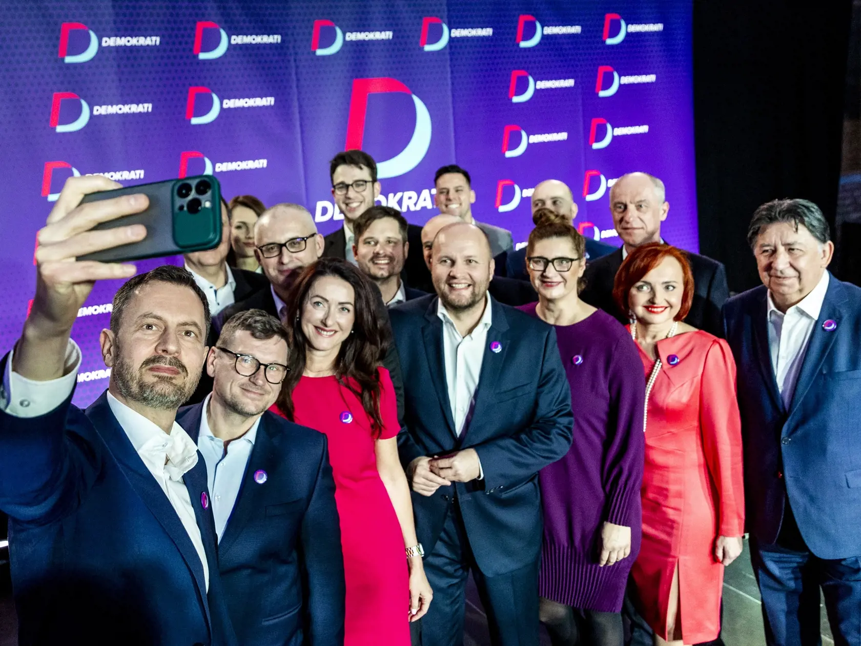 Či sa však dvom malým politickým subjektom podarí získať priazeň voličov je podľa odborníkov otázne!