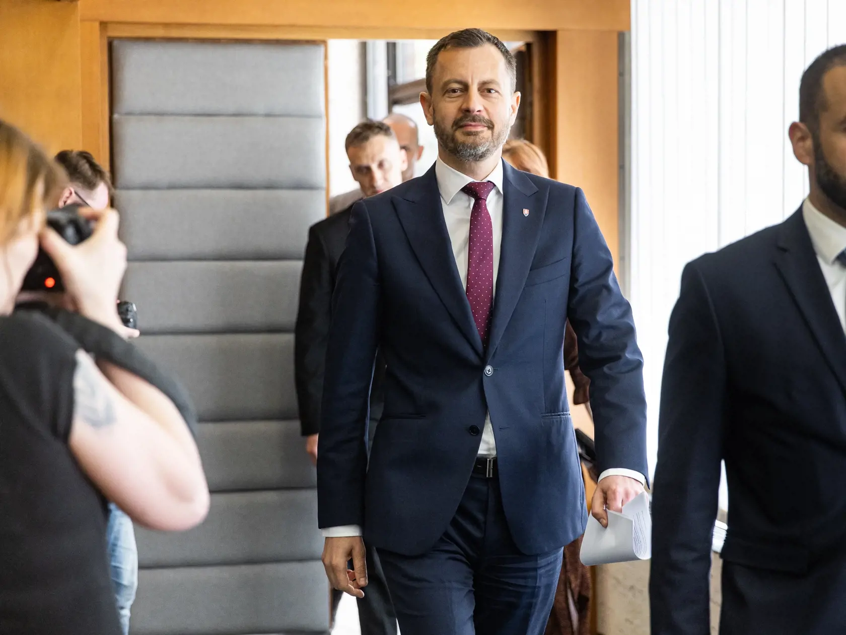 Heger počas tlačovej konferencie nechcel komentovať, či sa na kandidátke v budúcnosti objaví aj strana Mikuláša Dzurindu Modrí – Európske Slovensko, alebo ďalšie menšie politické strany.