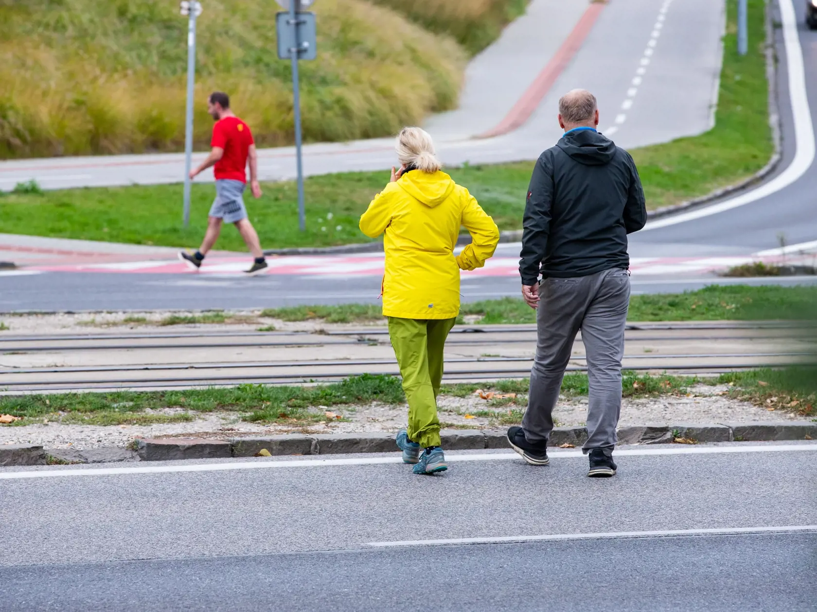 Michaela Čobejová s manželom pri bratislavskom jazere Štrkovec.