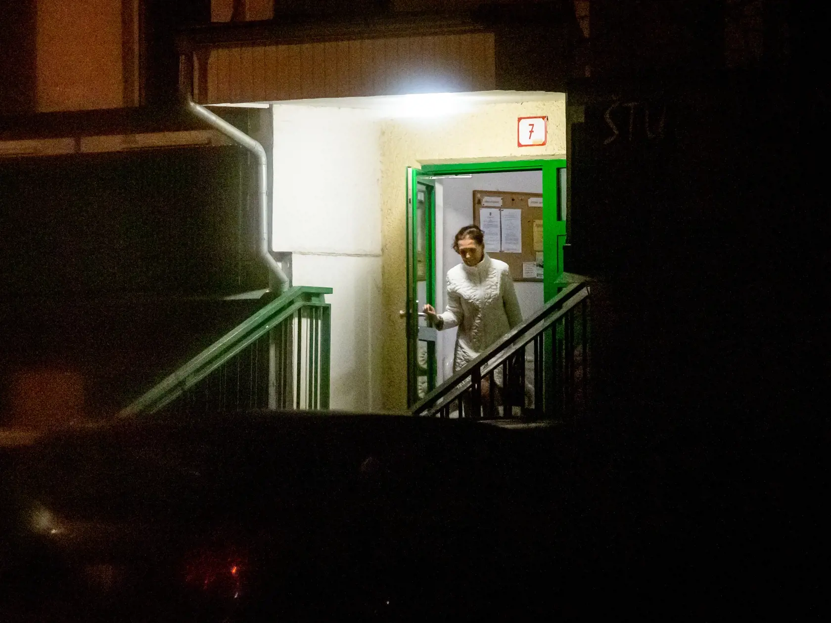 Svetlana Ficová odchádza z bytovky, kde býva jej mama.