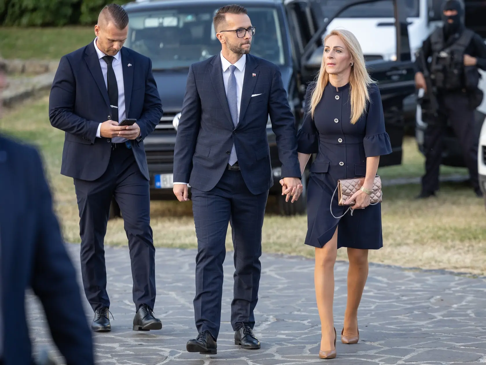 Na sviatok svätého Cyrila a Metoda sa na hrade Devín v Bratislave konali tradičné cyrilo-metodské oslavy. Pre návštevníkov bol počas celého dňa pripravený kultúrno-spoločenský program a viacero atrakcií. Večerný program bol vyhradený pre predstaviteľov štátu a pozvaných hostí. Na snímke je Martin Vojtašovič.